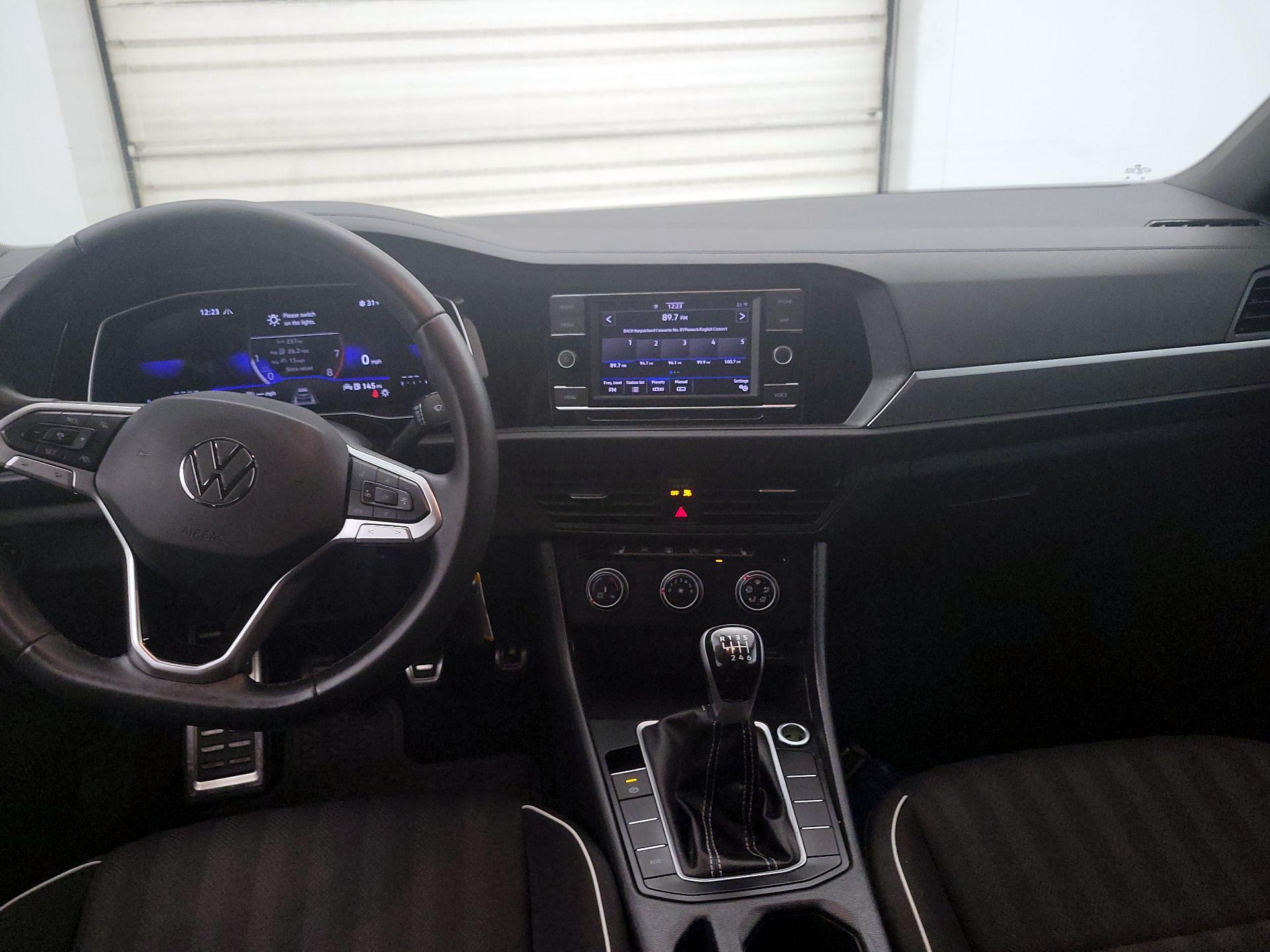 Thumbnail: 2024 Volkswagen Jetta - 9