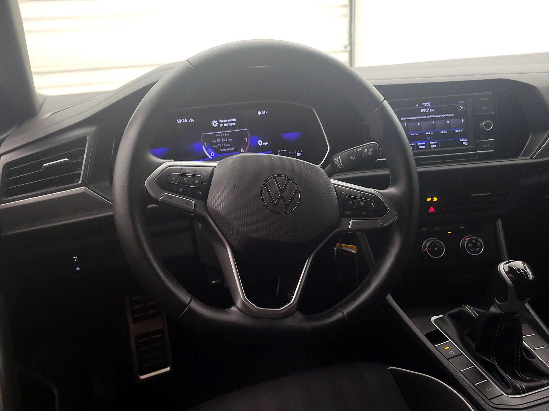 Thumbnail: 2024 Volkswagen Jetta - 10