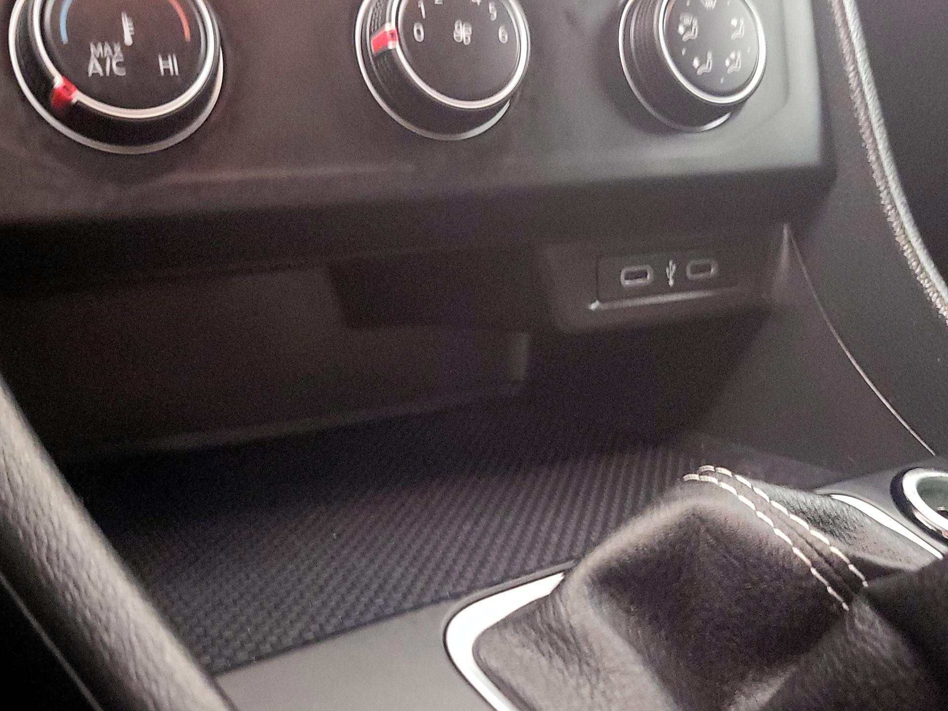 Thumbnail: 2024 Volkswagen Jetta - 18