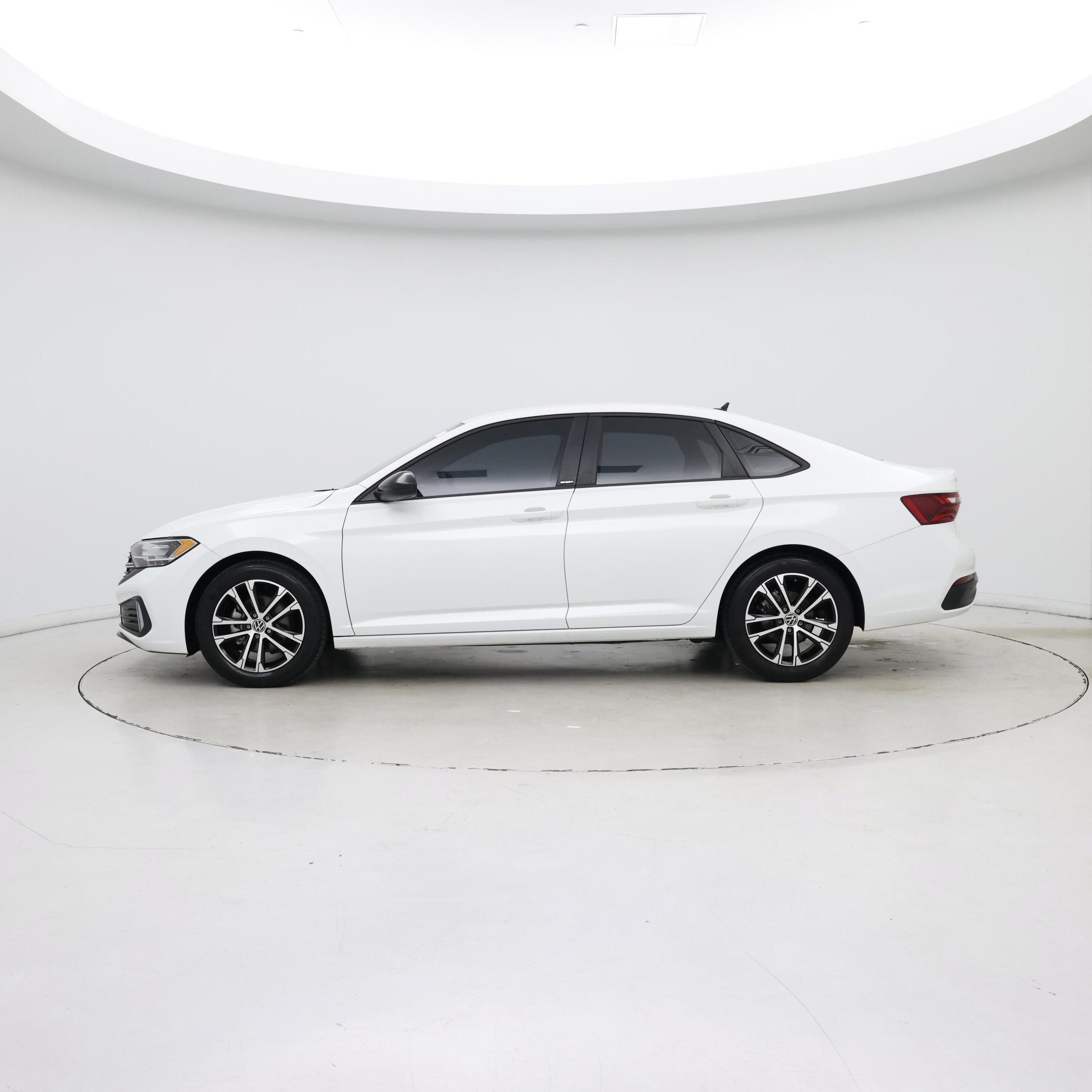 Thumbnail: 2024 Volkswagen Jetta - 3