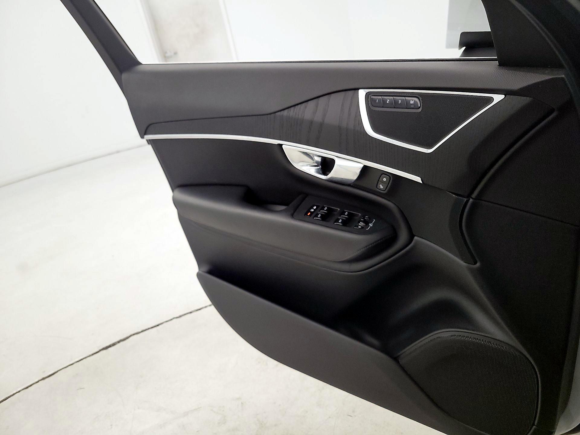 Thumbnail: 2020 Volvo XC90 - 12