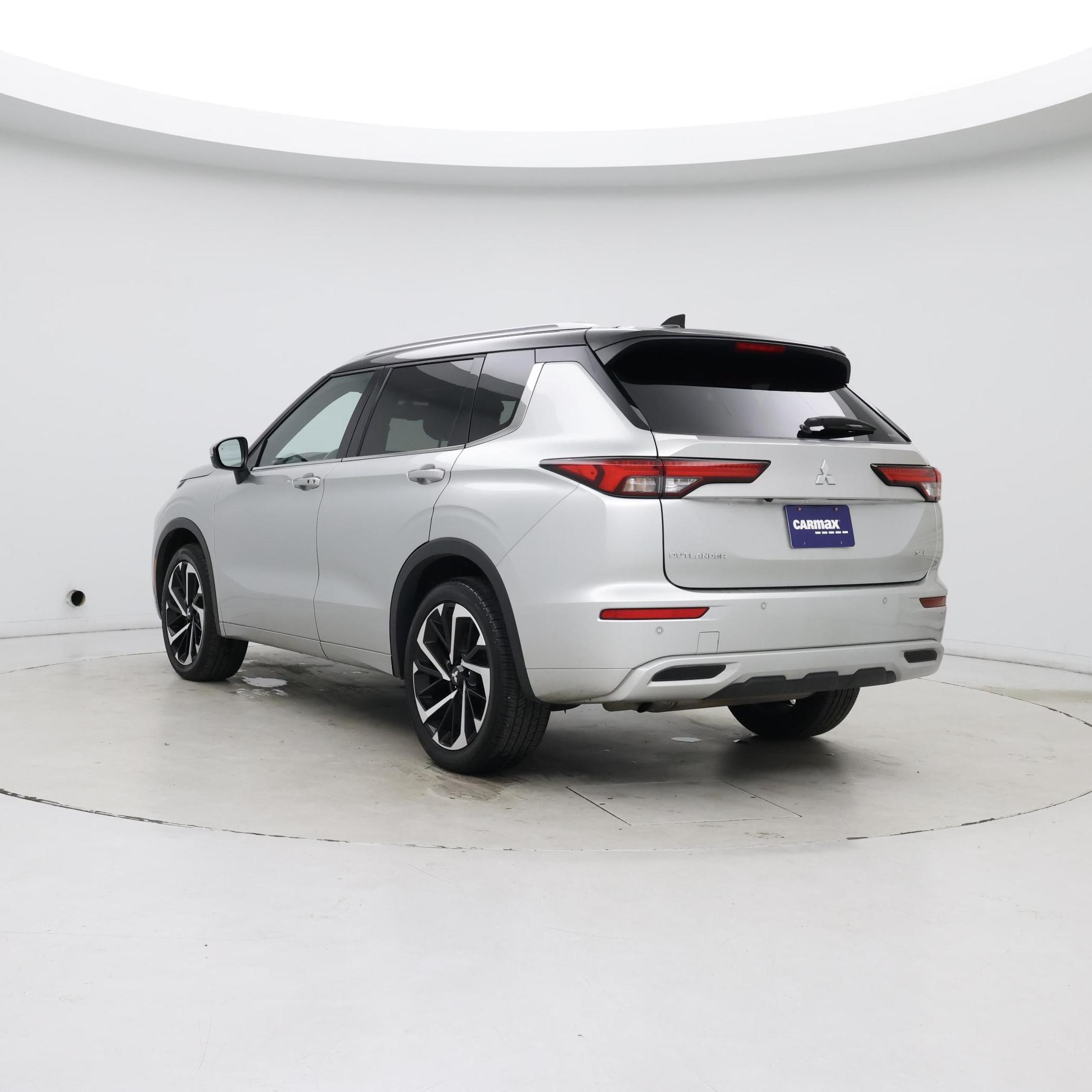 Thumbnail: 2024 Mitsubishi Outlander - 2