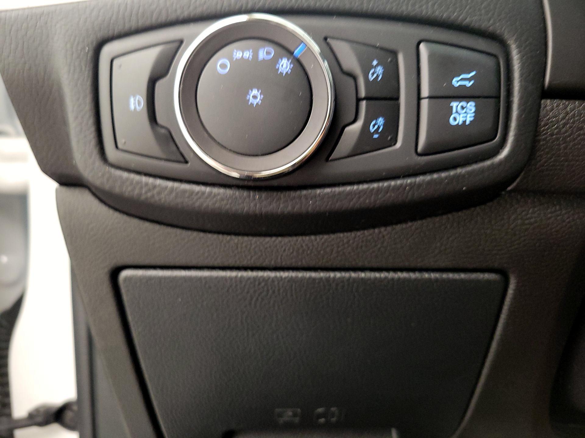 Thumbnail: 2019 Ford Edge - 13