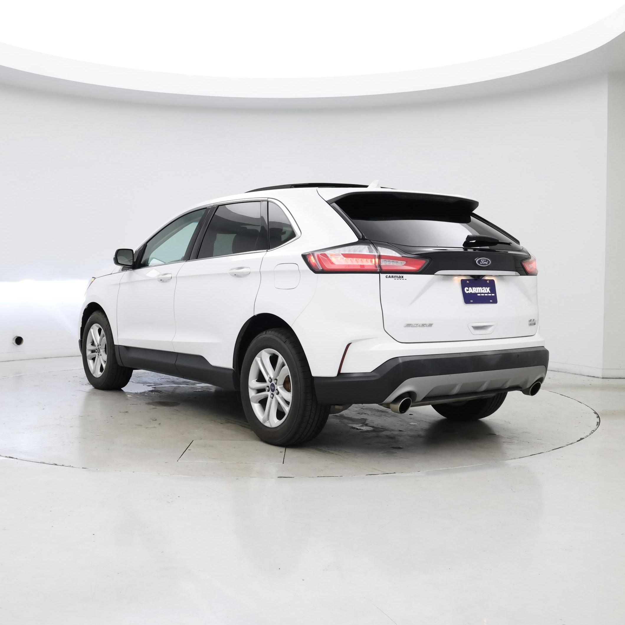 Thumbnail: 2019 Ford Edge - 2