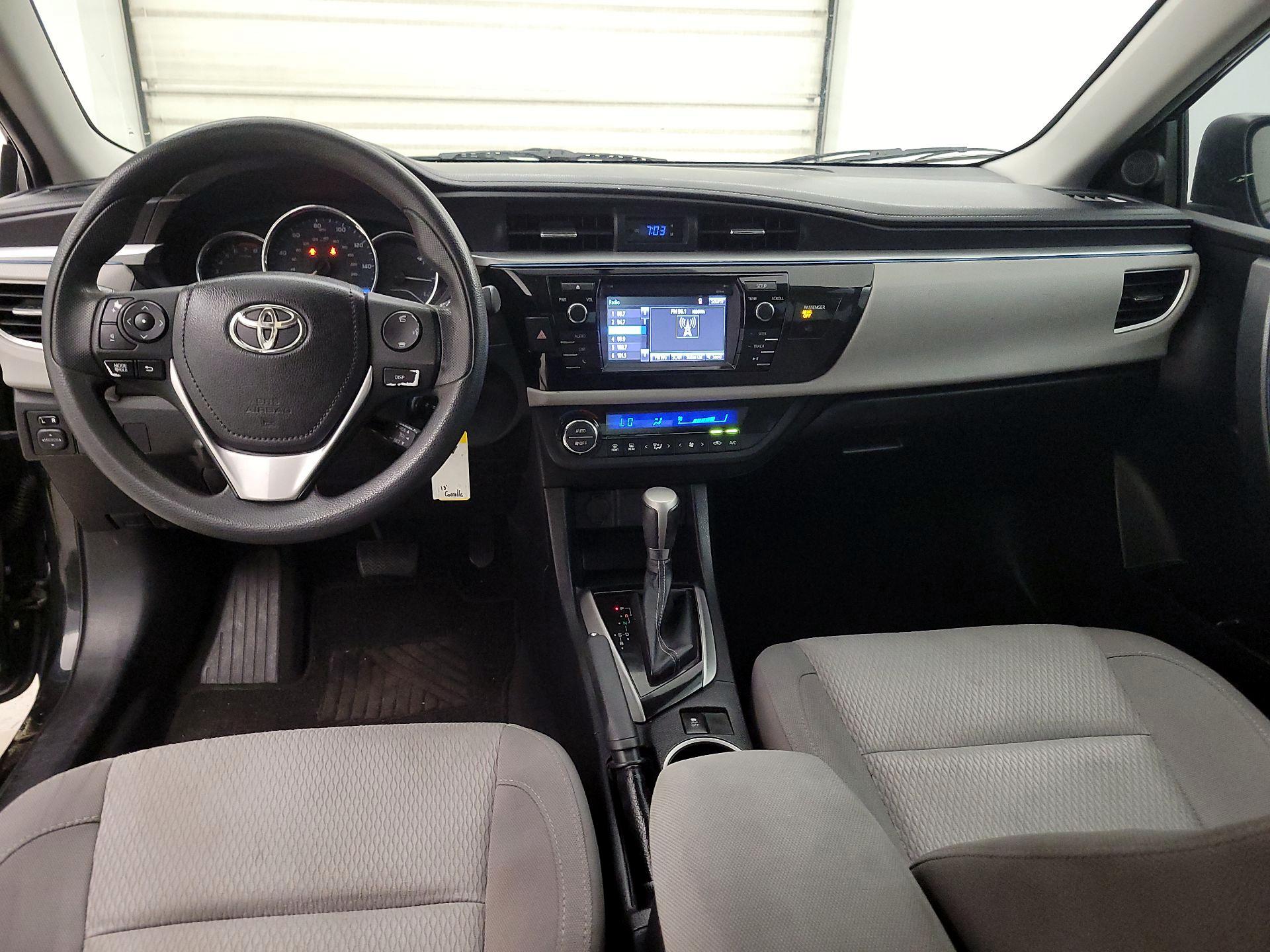 Thumbnail: 2015 Toyota Corolla - 9