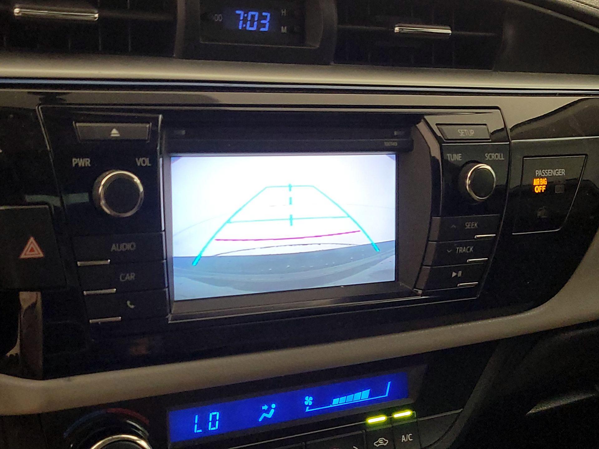 Thumbnail: 2015 Toyota Corolla - 14
