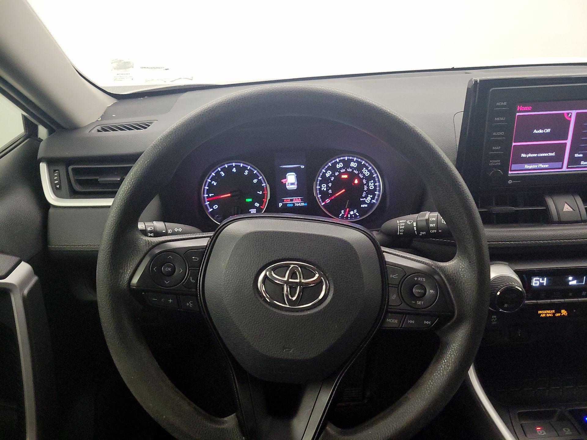 Thumbnail: 2021 Toyota RAV4 - 10