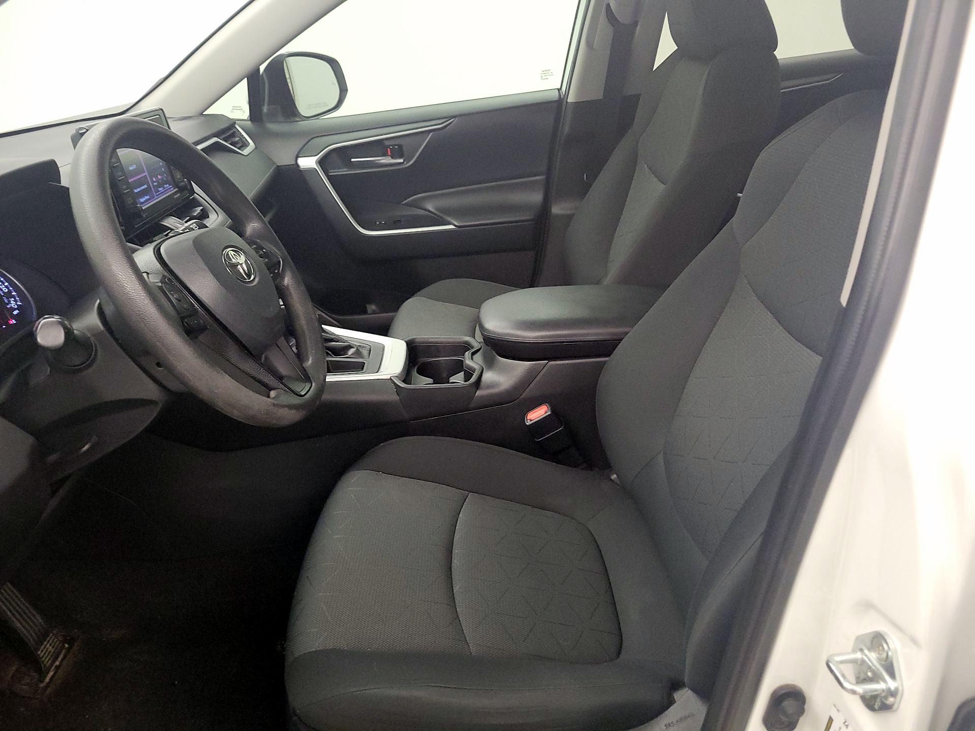 Thumbnail: 2021 Toyota RAV4 - 11