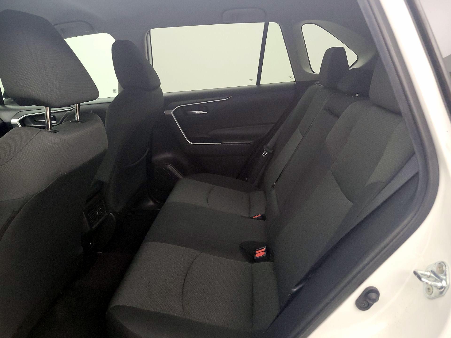 Thumbnail: 2021 Toyota RAV4 - 19