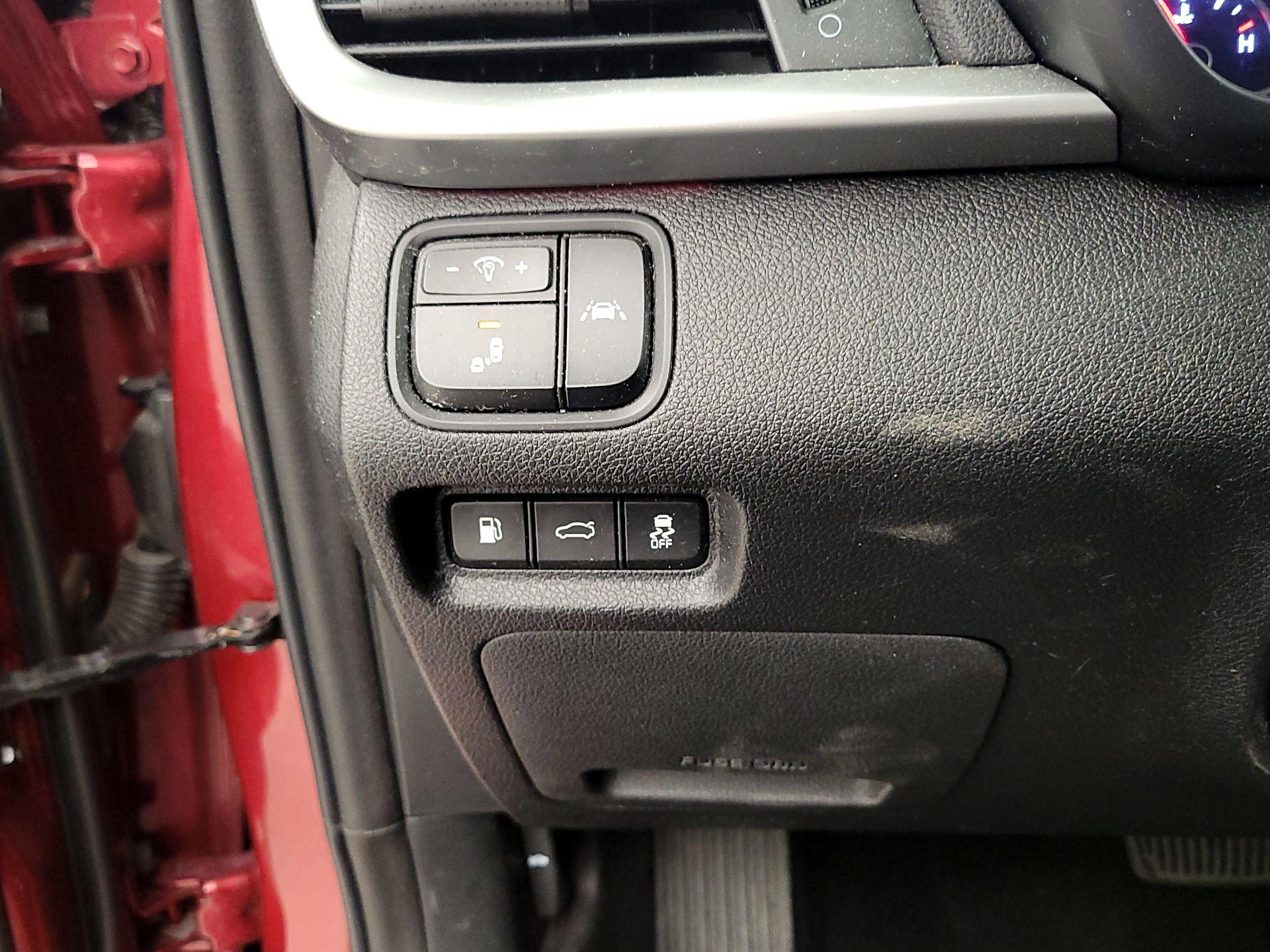 Thumbnail: 2019 Kia Optima - 13