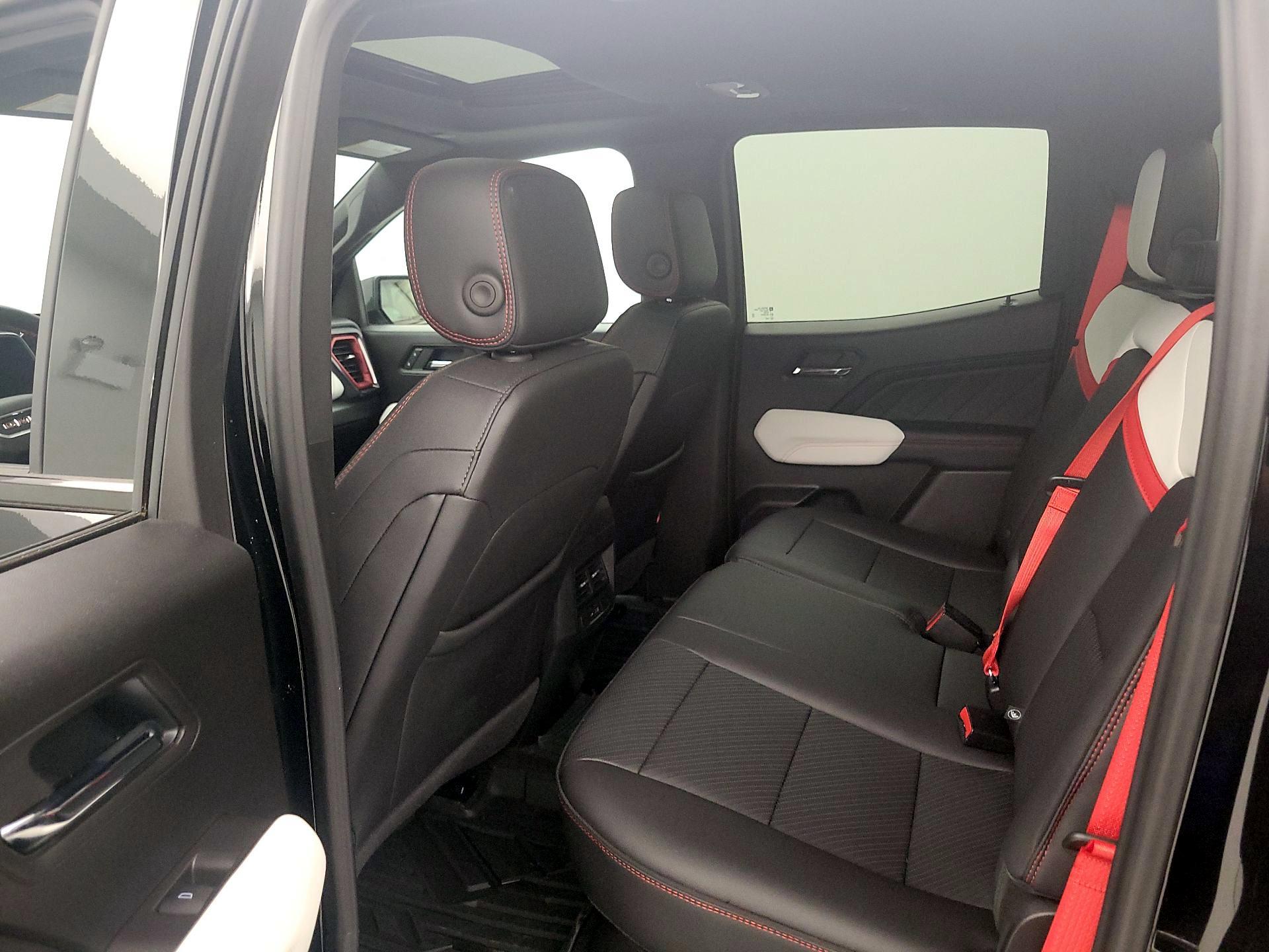 Thumbnail: 2025 GMC Canyon - 20