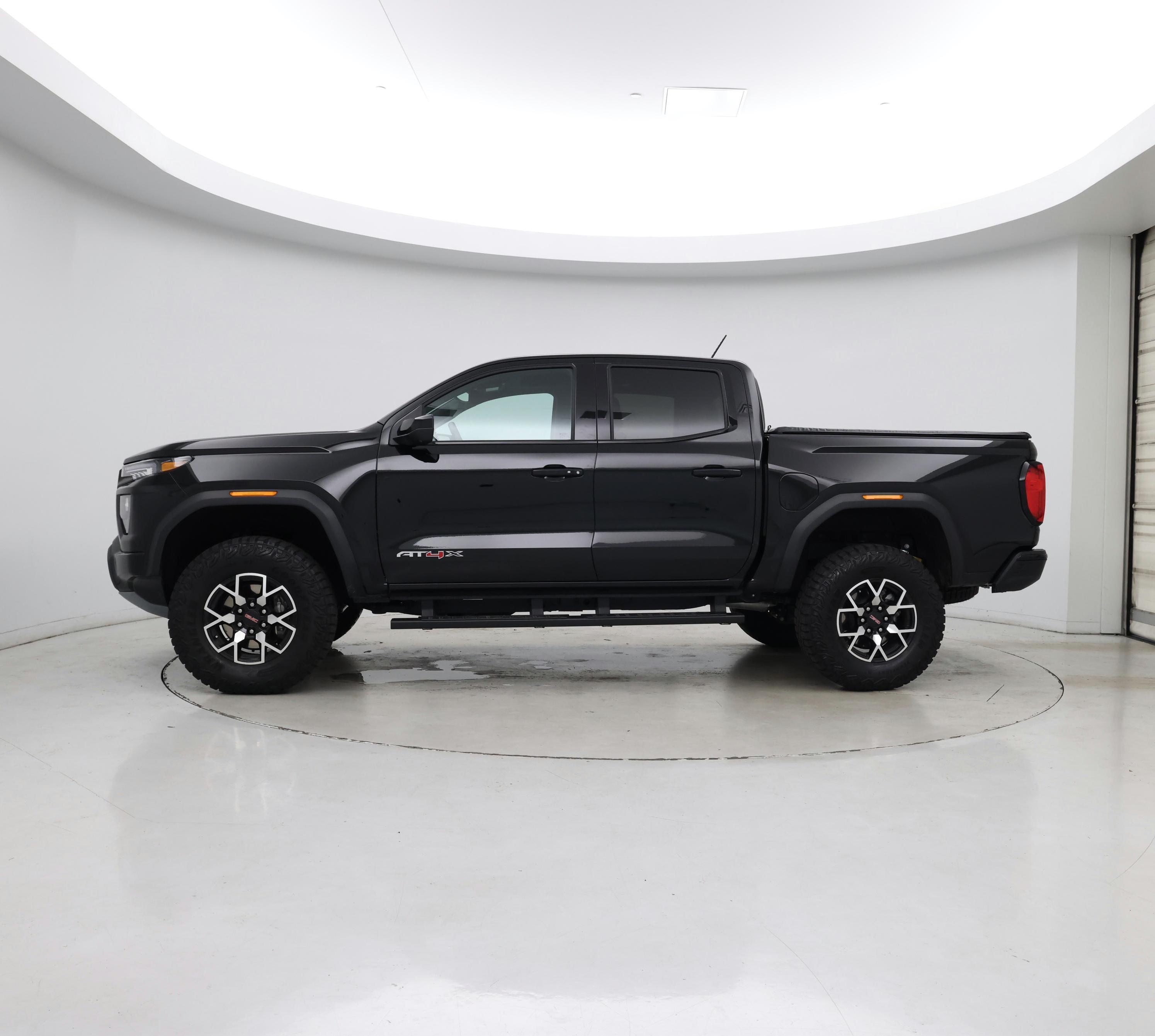 Thumbnail: 2025 GMC Canyon - 3