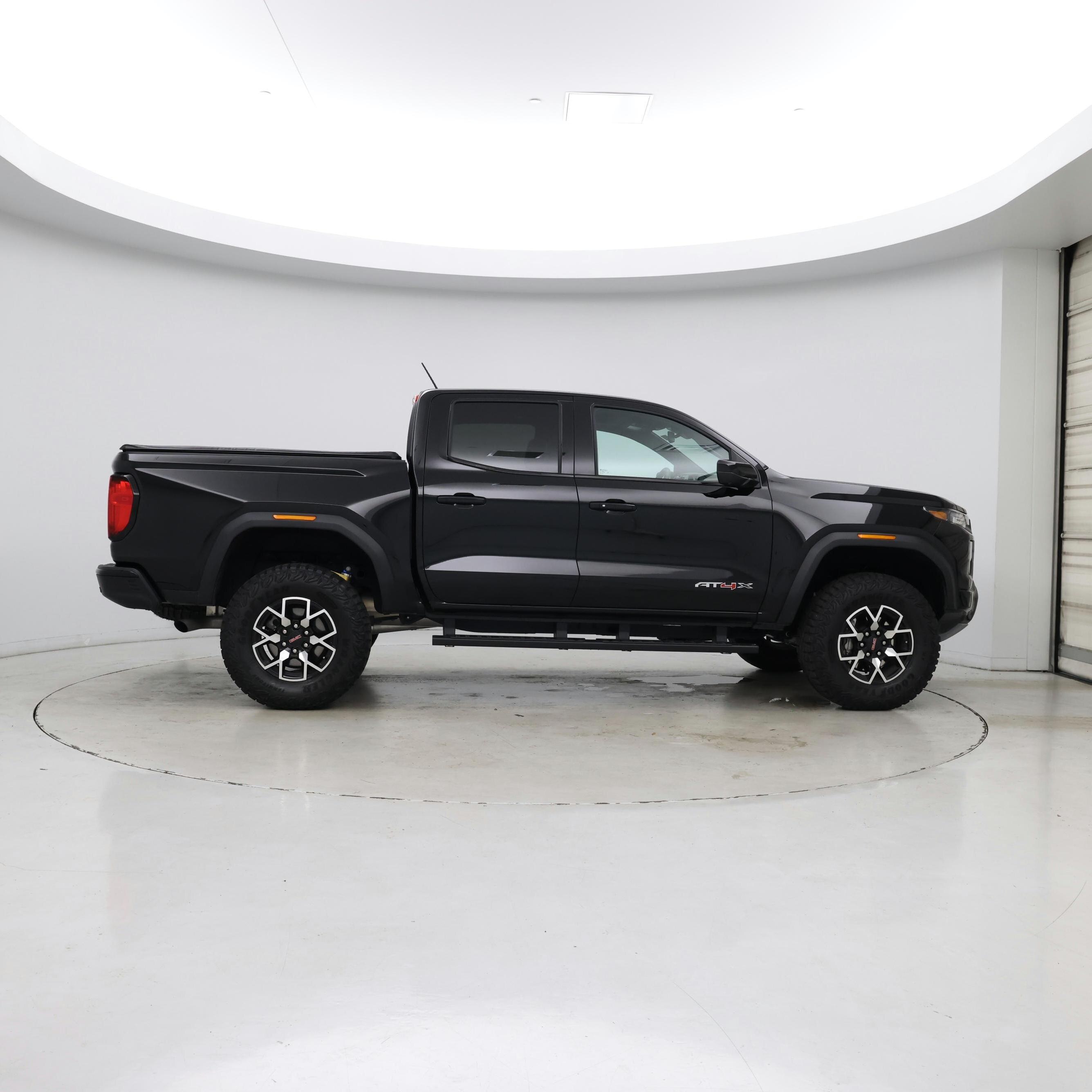 Thumbnail: 2025 GMC Canyon - 7