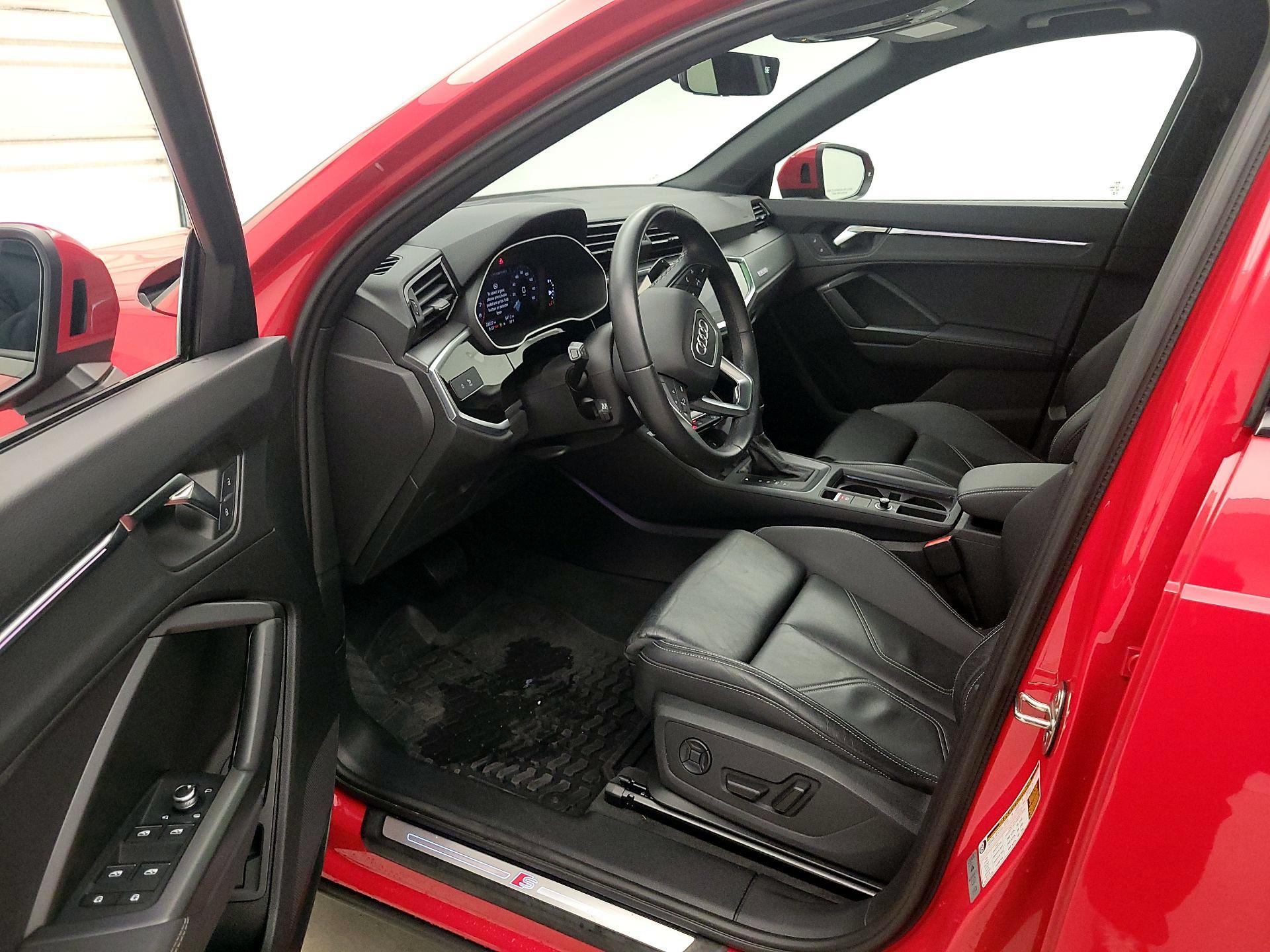 Thumbnail: 2024 Audi Q3 - 11