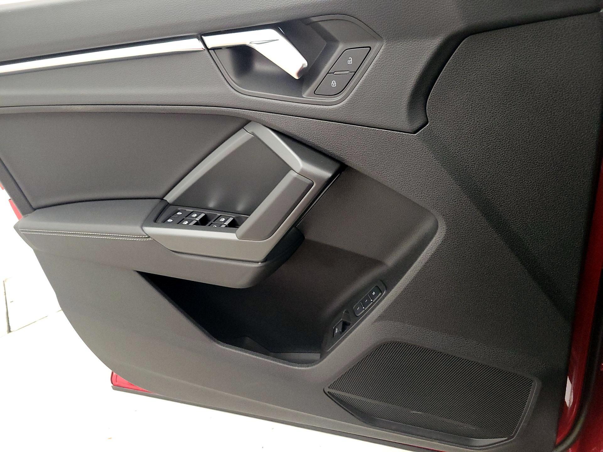 Thumbnail: 2024 Audi Q3 - 12