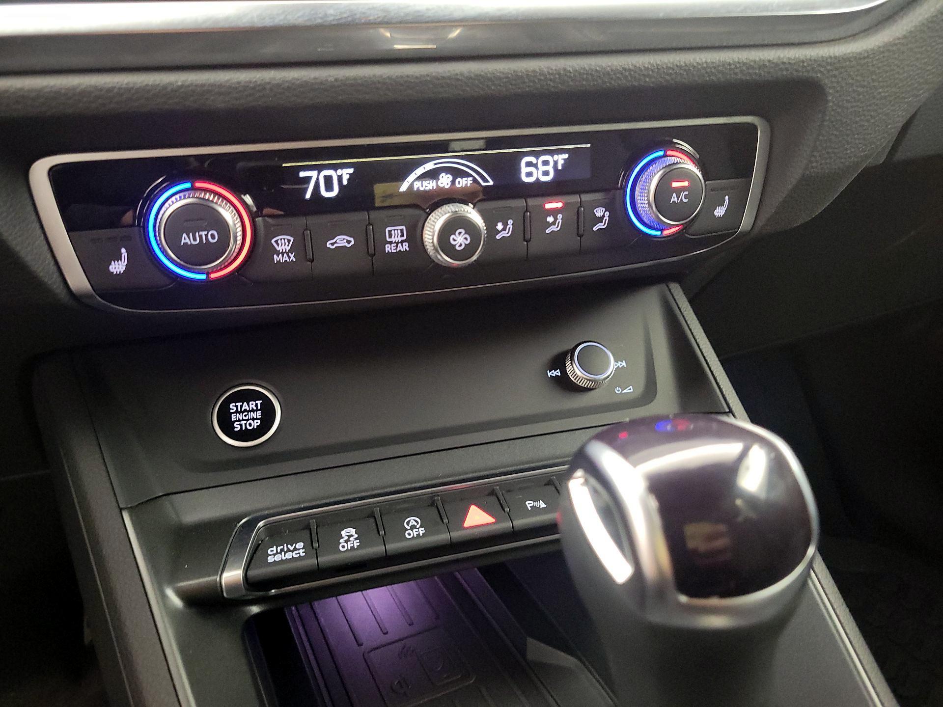 Thumbnail: 2024 Audi Q3 - 16