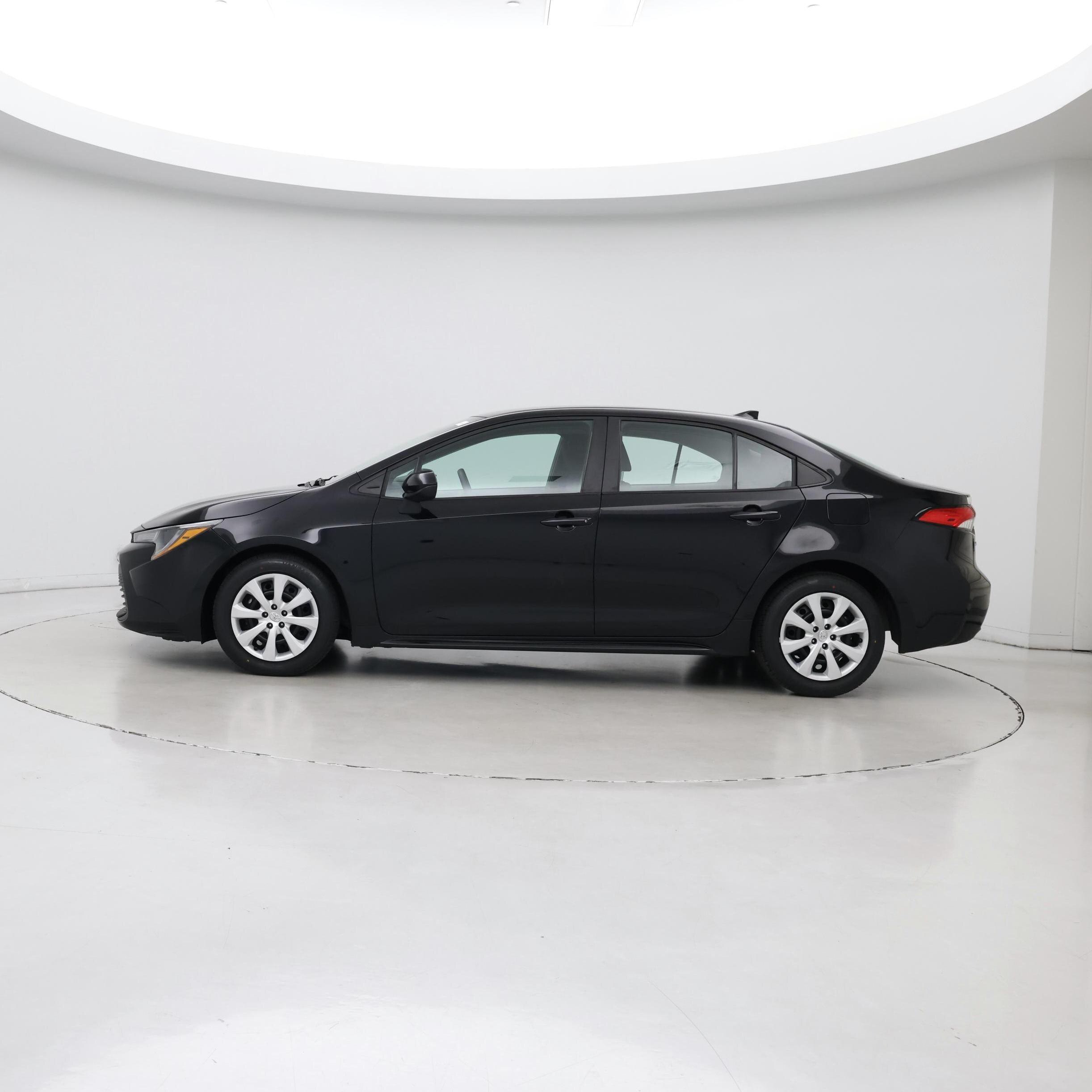 Thumbnail: 2023 Toyota Corolla - 3