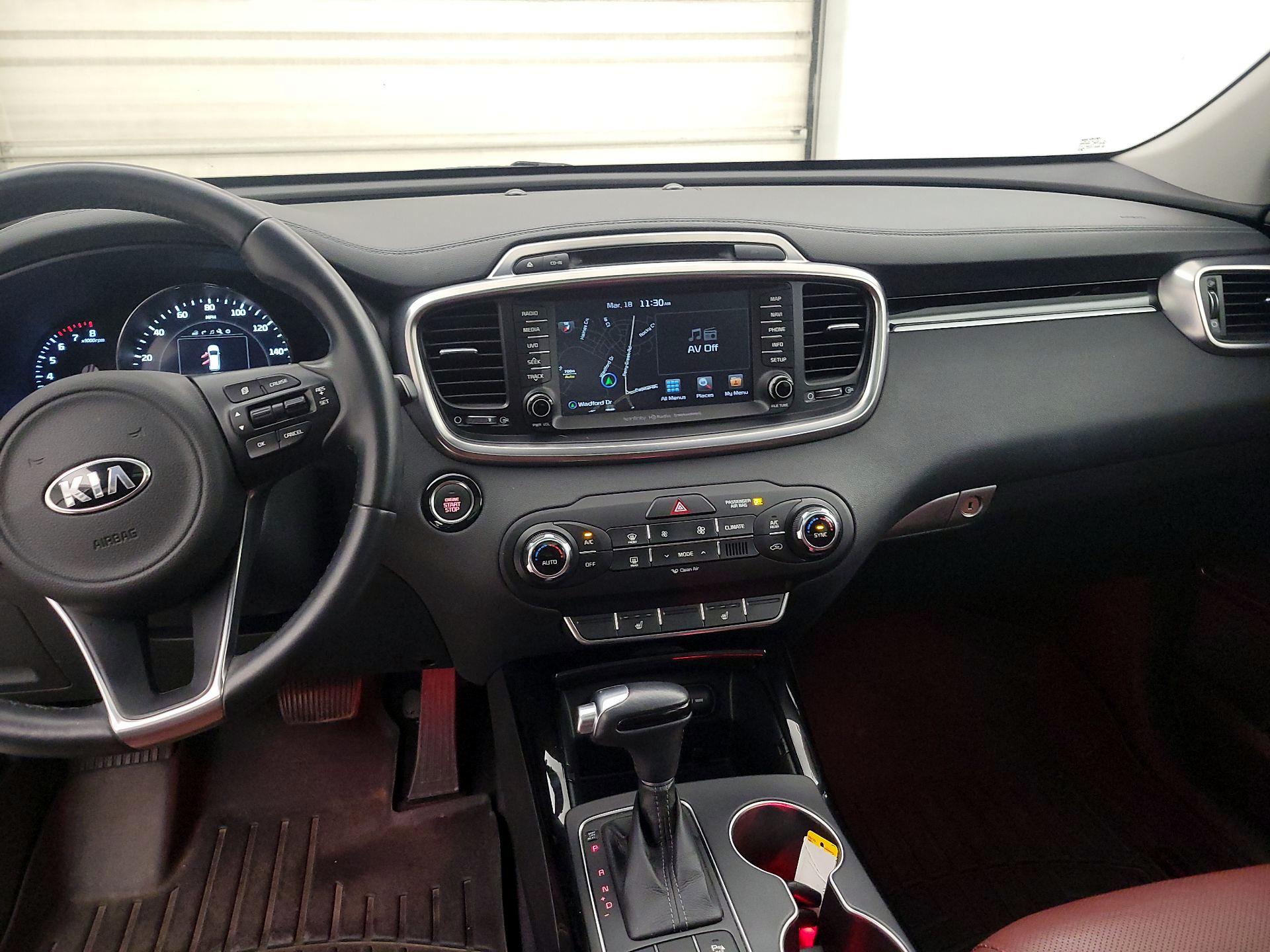 Thumbnail: 2017 Kia Sorento - 9