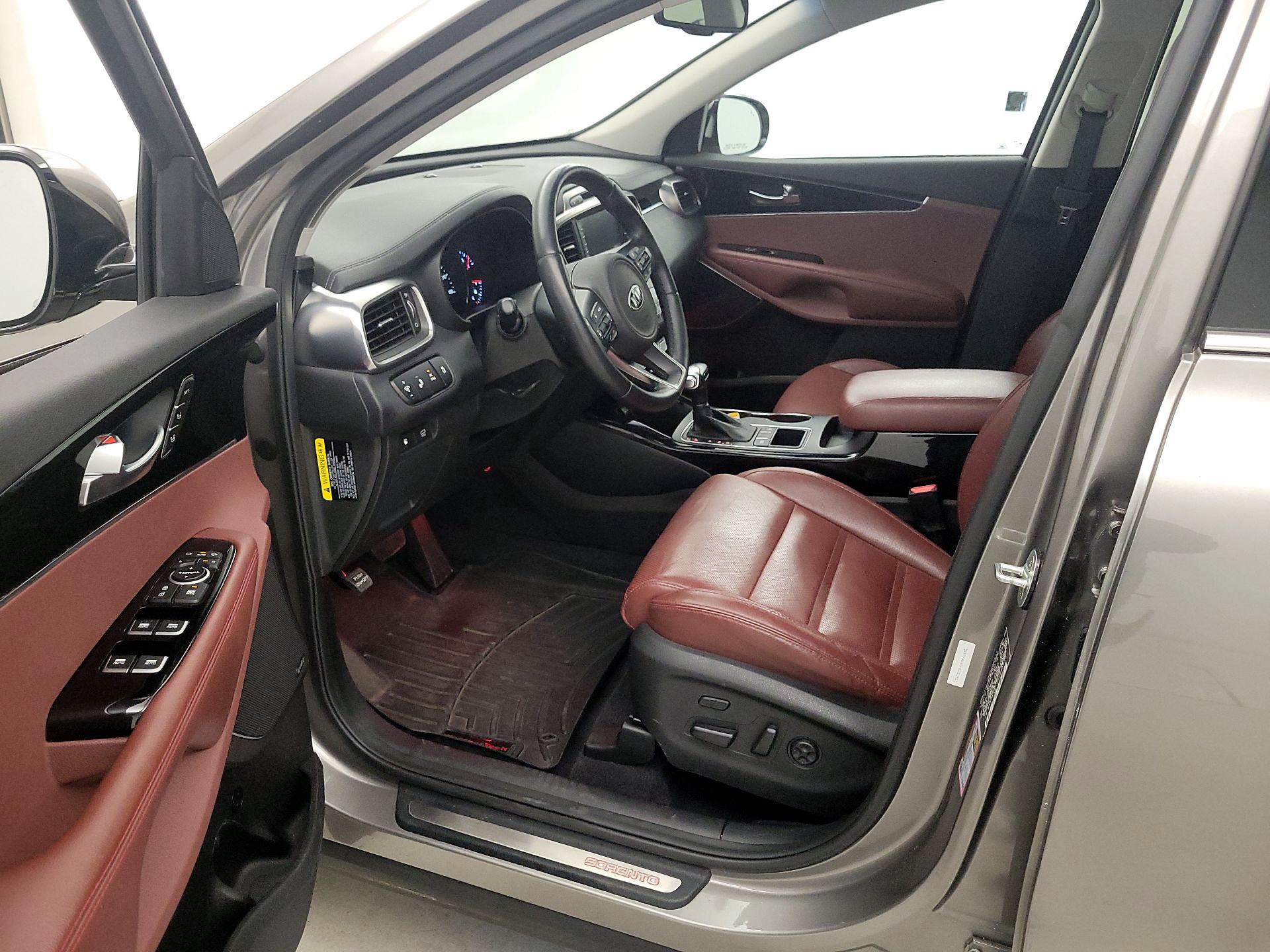 Thumbnail: 2017 Kia Sorento - 11