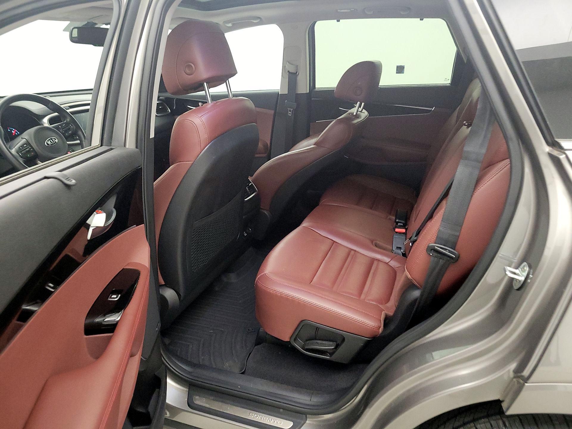 Thumbnail: 2017 Kia Sorento - 20