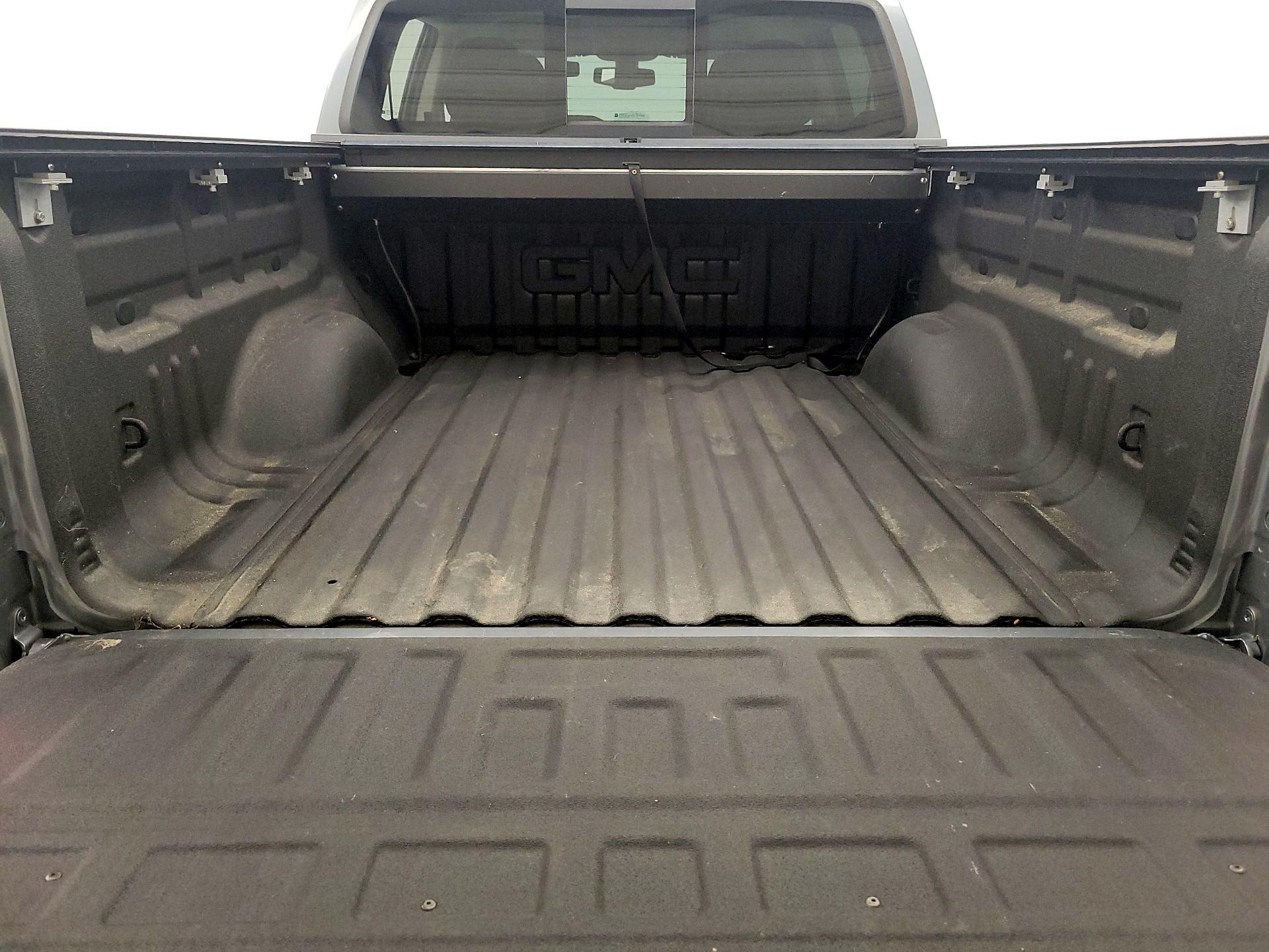 Thumbnail: 2018 GMC Canyon - 20