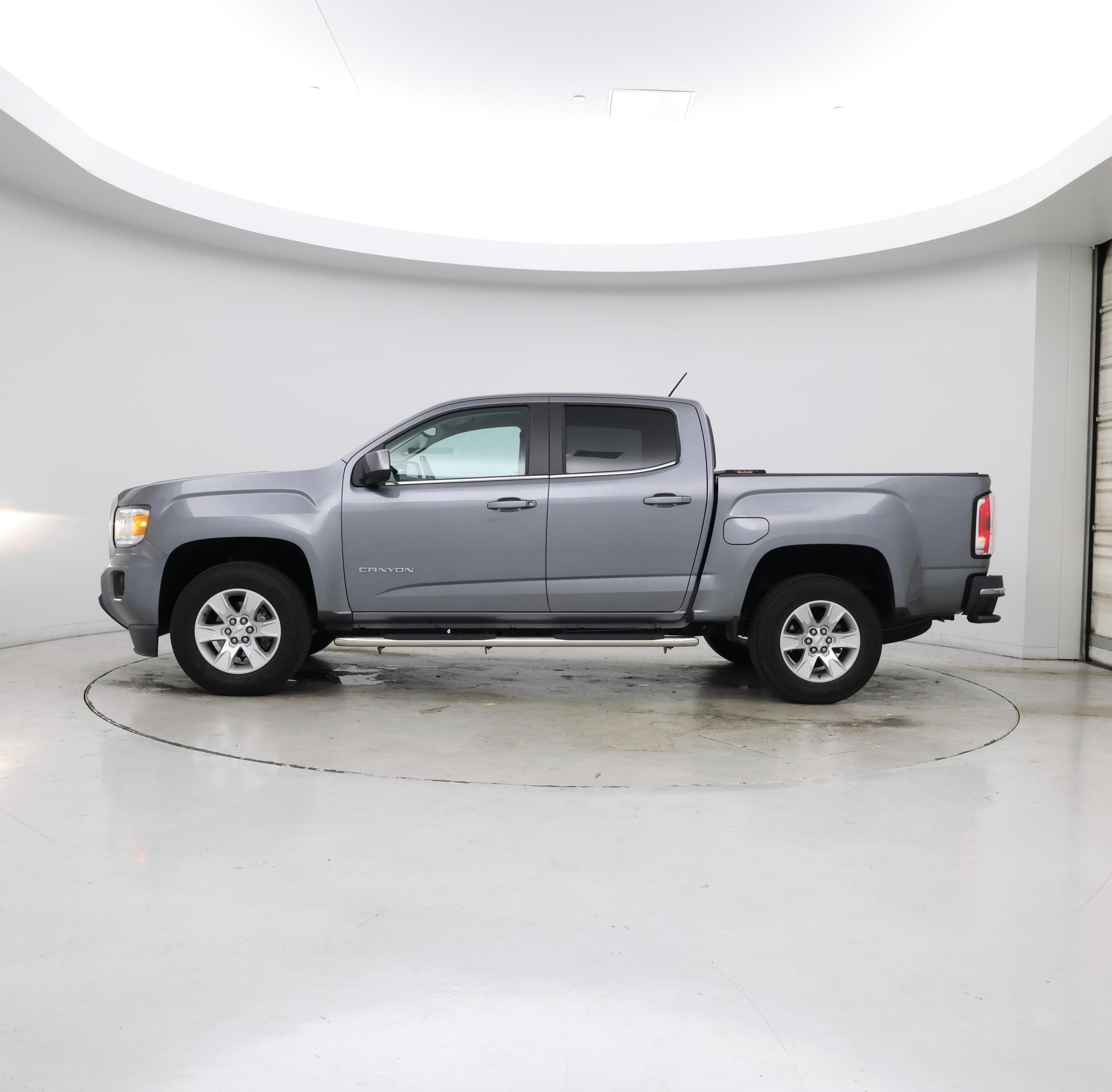 Thumbnail: 2018 GMC Canyon - 3