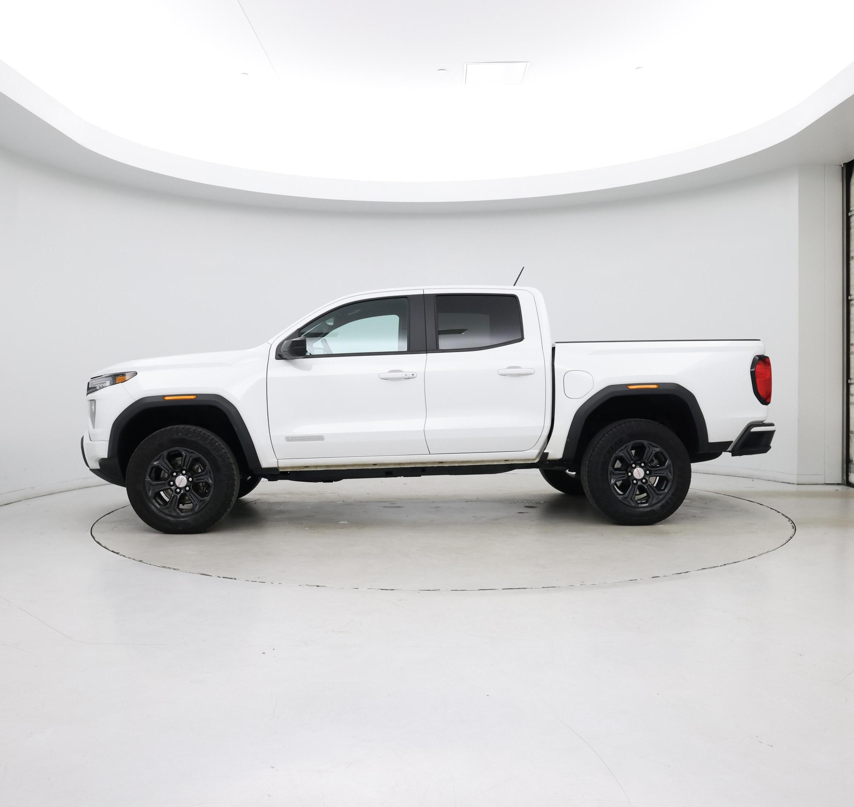 Thumbnail: 2024 GMC Canyon - 3