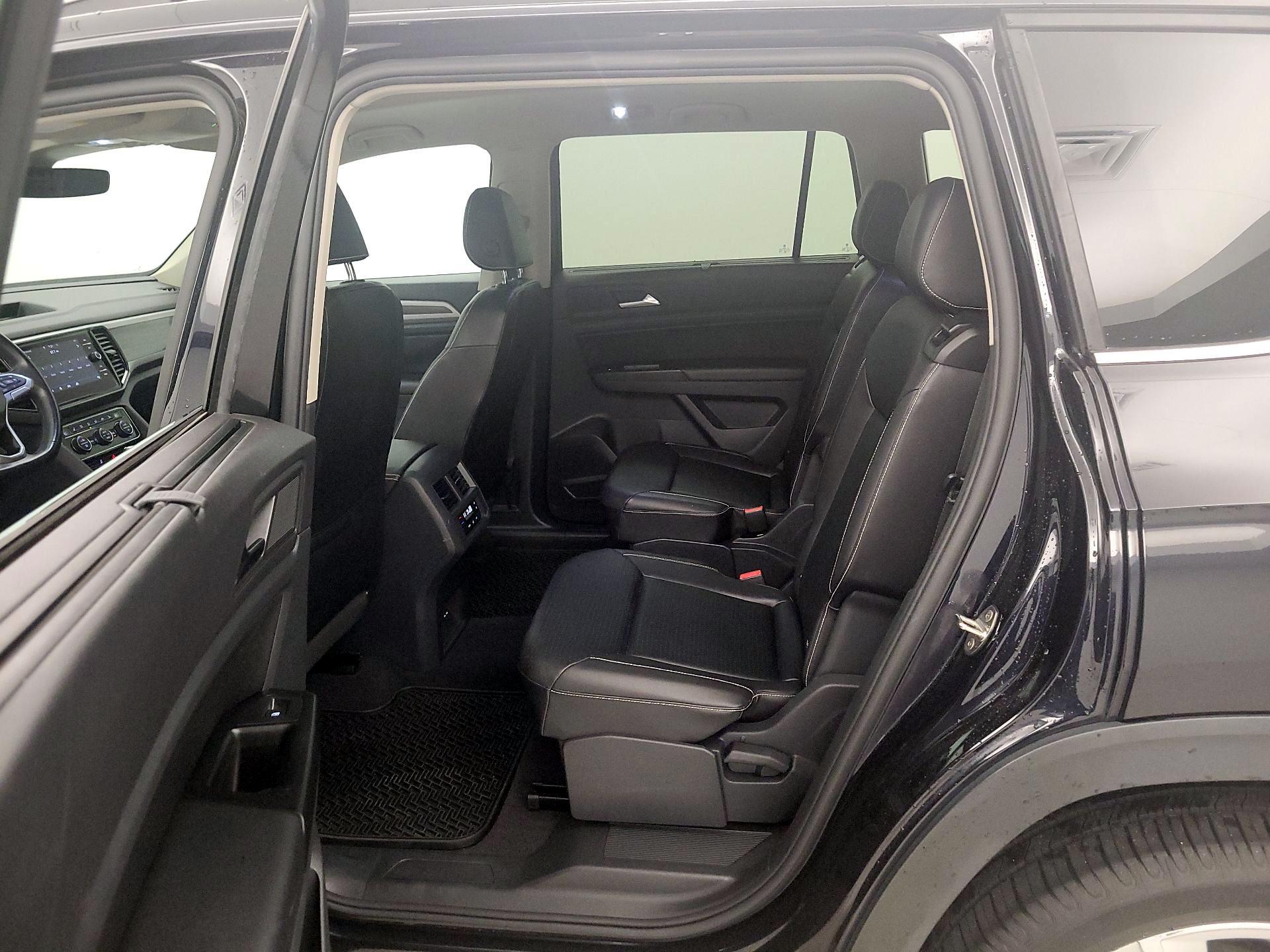 Thumbnail: 2021 Volkswagen Atlas - 17