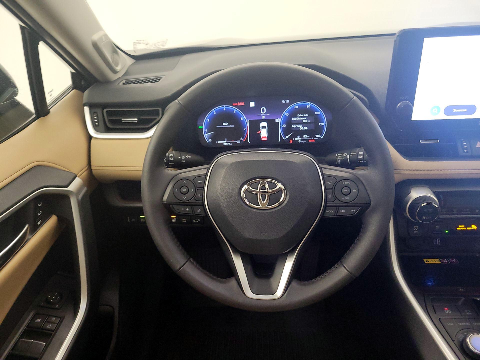 Thumbnail: 2024 Toyota RAV4 - 10