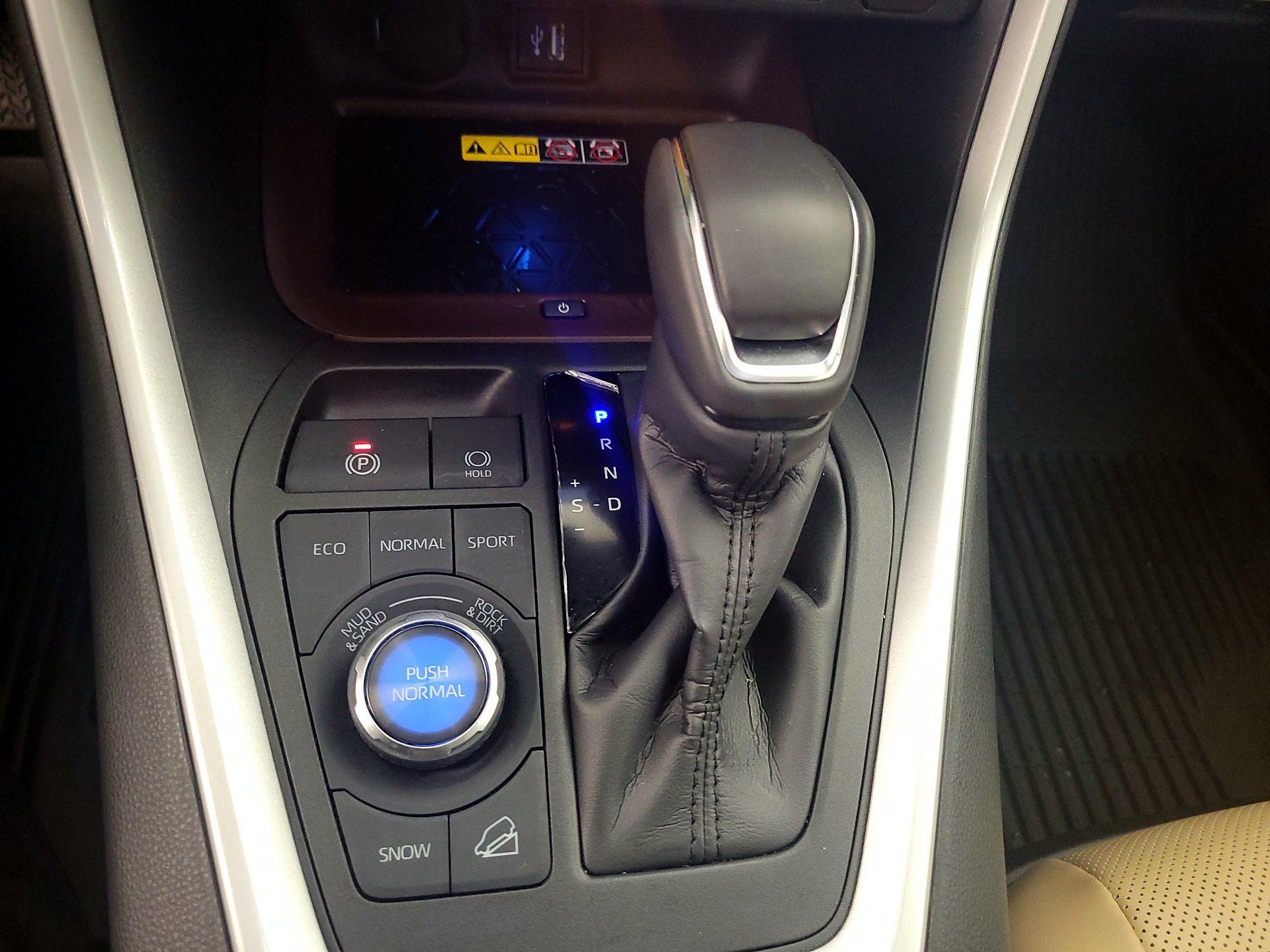 Thumbnail: 2024 Toyota RAV4 - 17