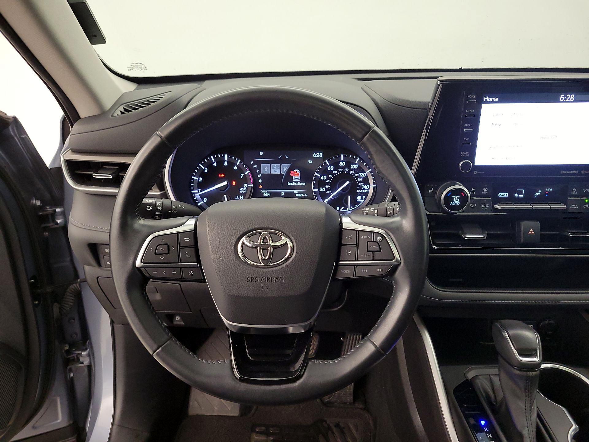 Thumbnail: 2021 Toyota Highlander - 10