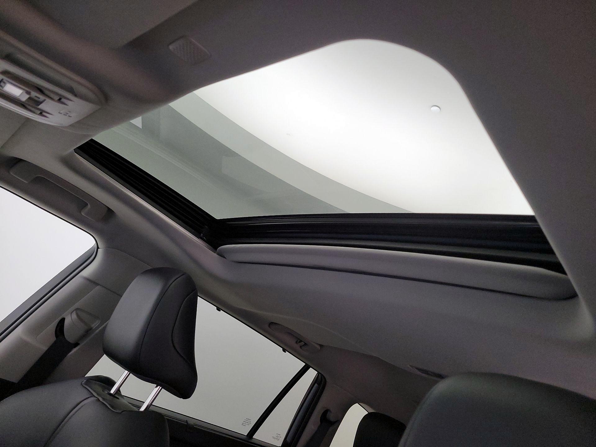 Thumbnail: 2021 Toyota Highlander - 19