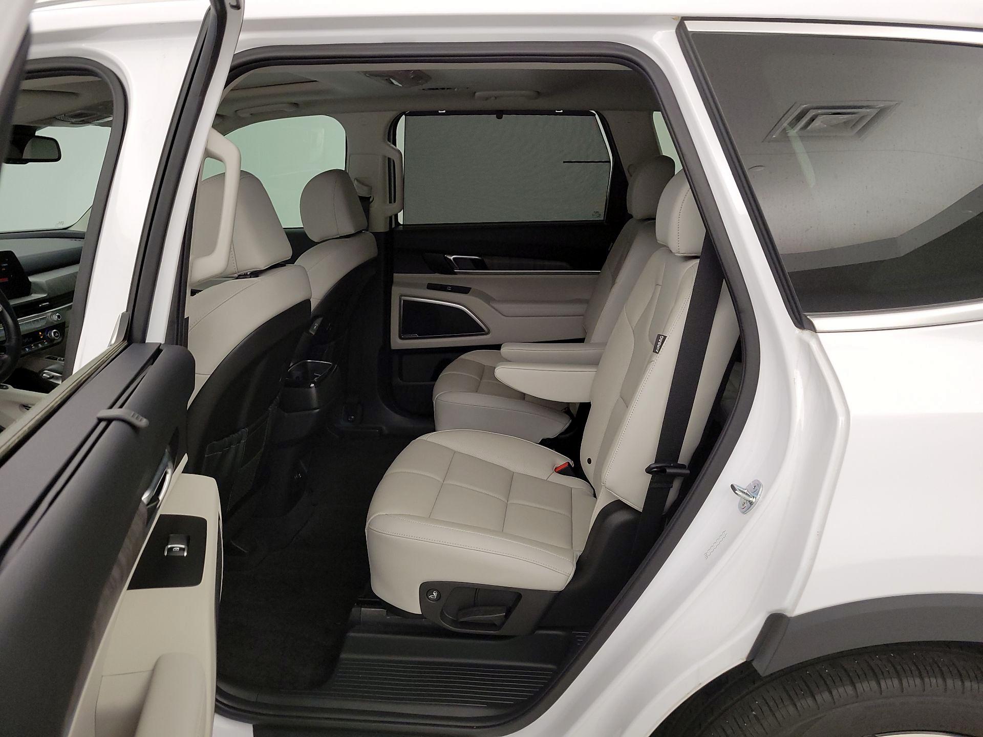 Thumbnail: 2024 Kia Telluride - 18