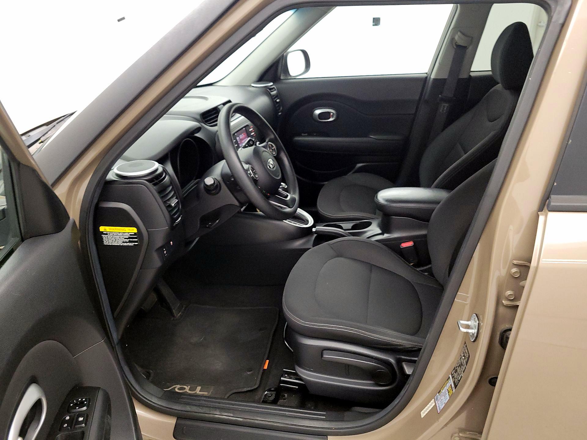 Thumbnail: 2015 Kia Soul - 11