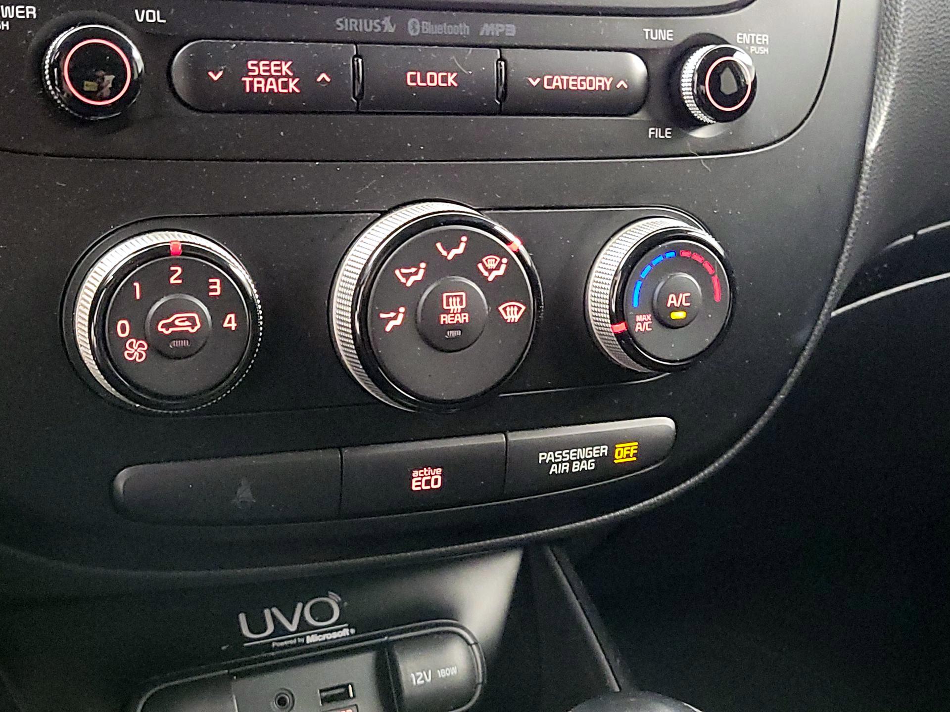 Thumbnail: 2015 Kia Soul - 16