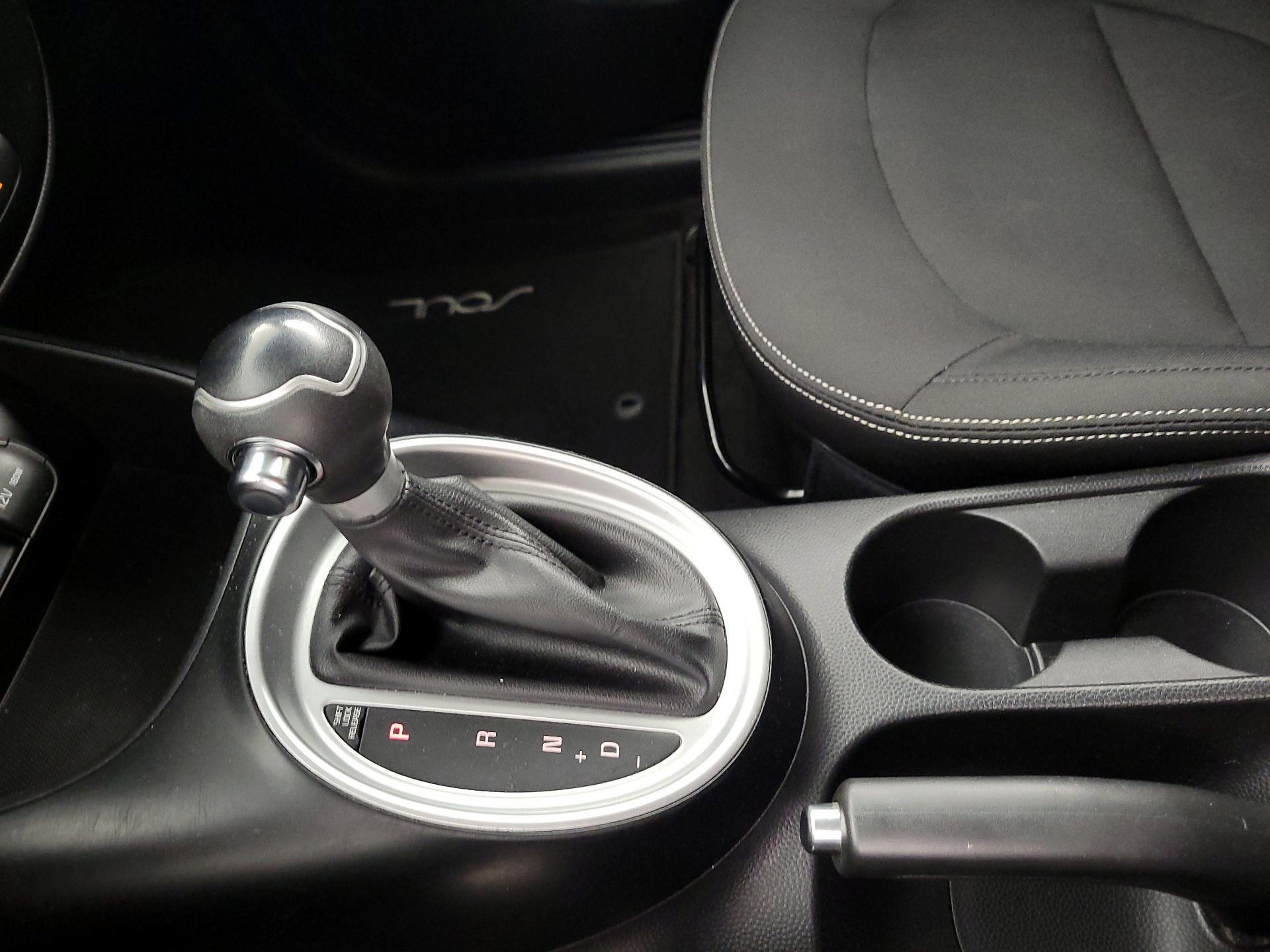 Thumbnail: 2015 Kia Soul - 17