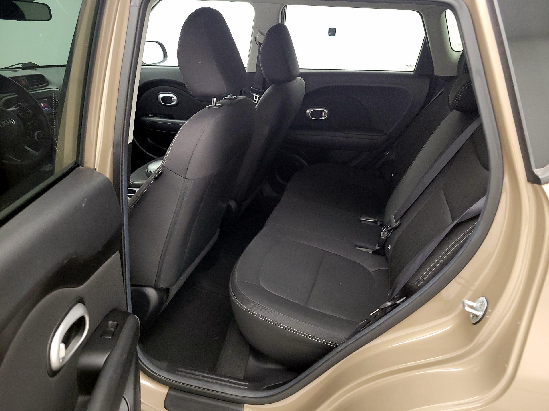 Thumbnail: 2015 Kia Soul - 19