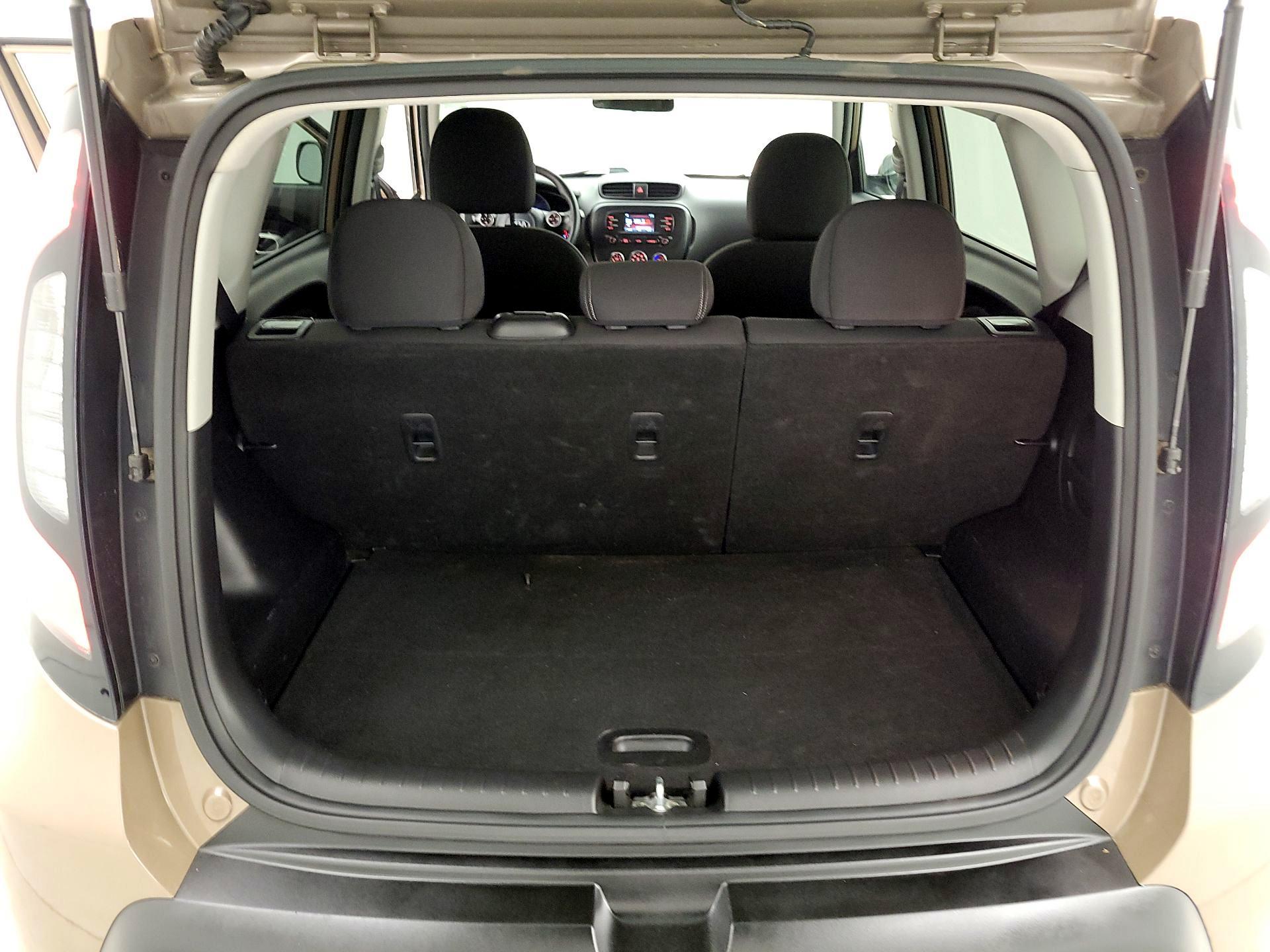 Thumbnail: 2015 Kia Soul - 20