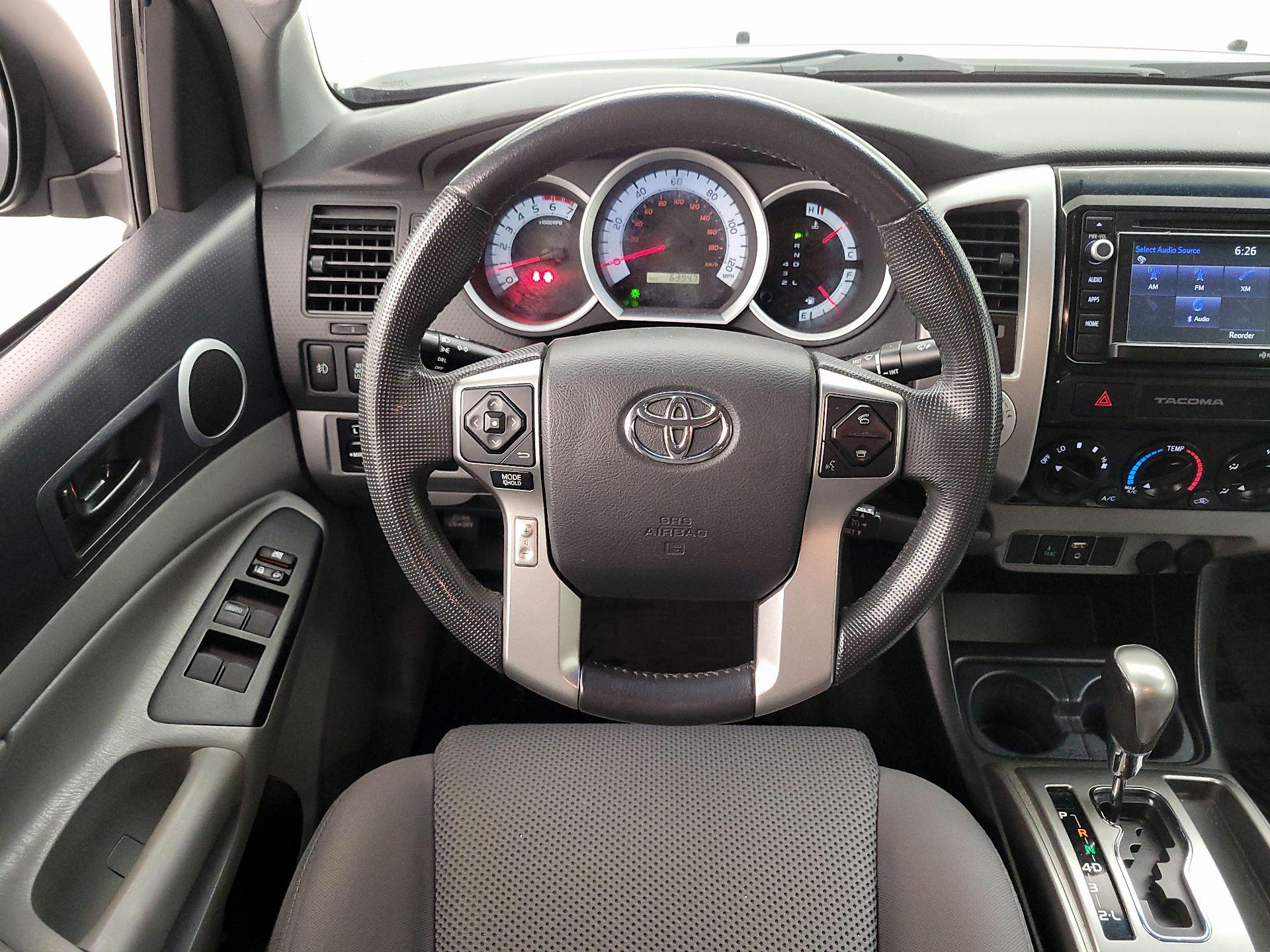 Thumbnail: 2015 Toyota Tacoma - 10