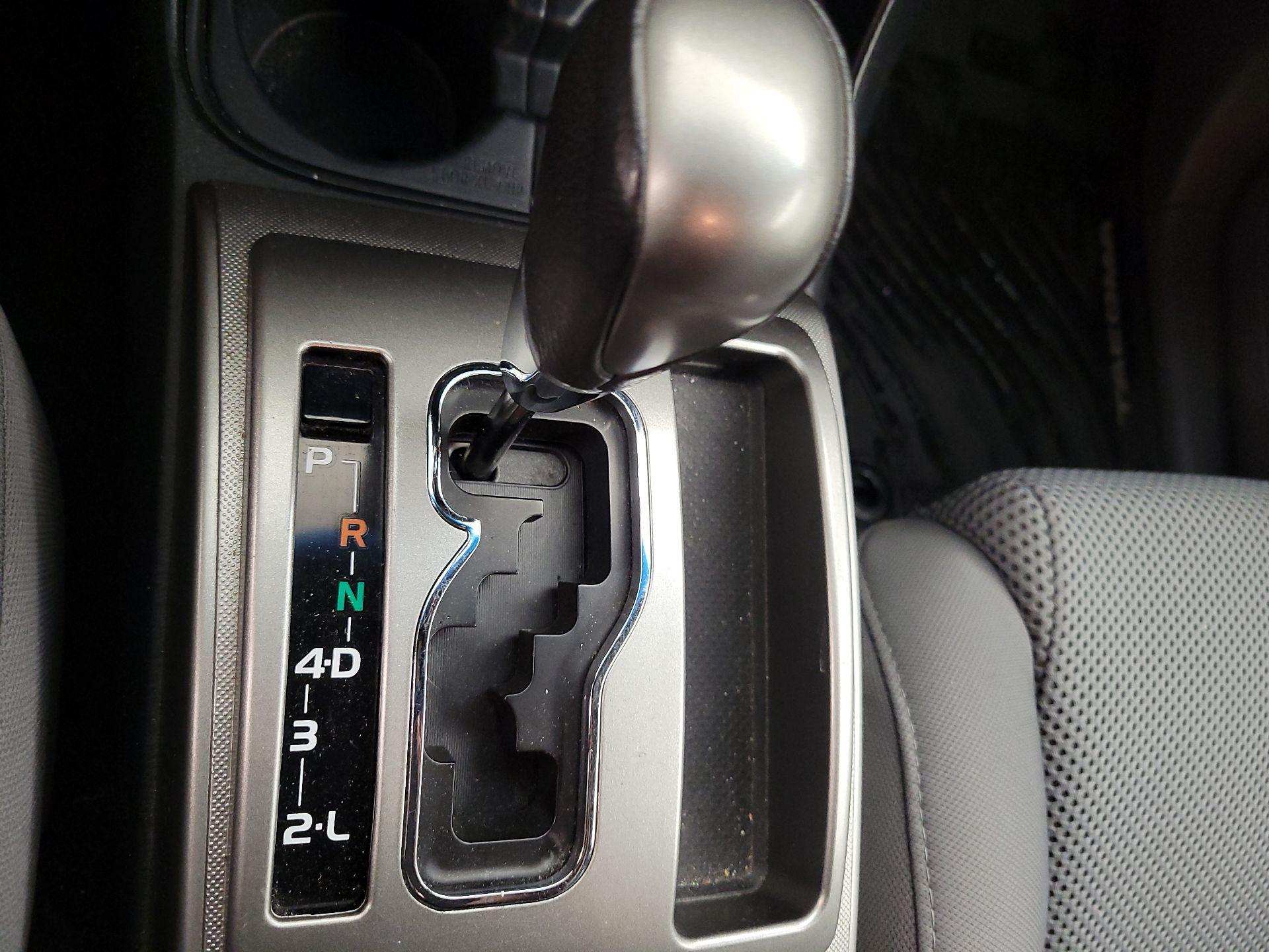 Thumbnail: 2015 Toyota Tacoma - 17