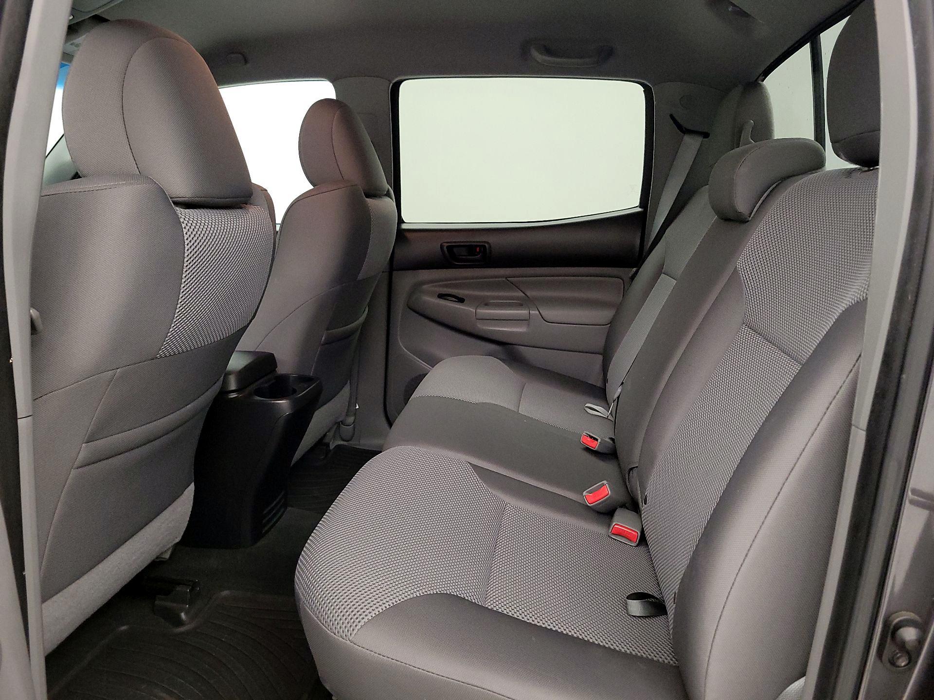 Thumbnail: 2015 Toyota Tacoma - 19