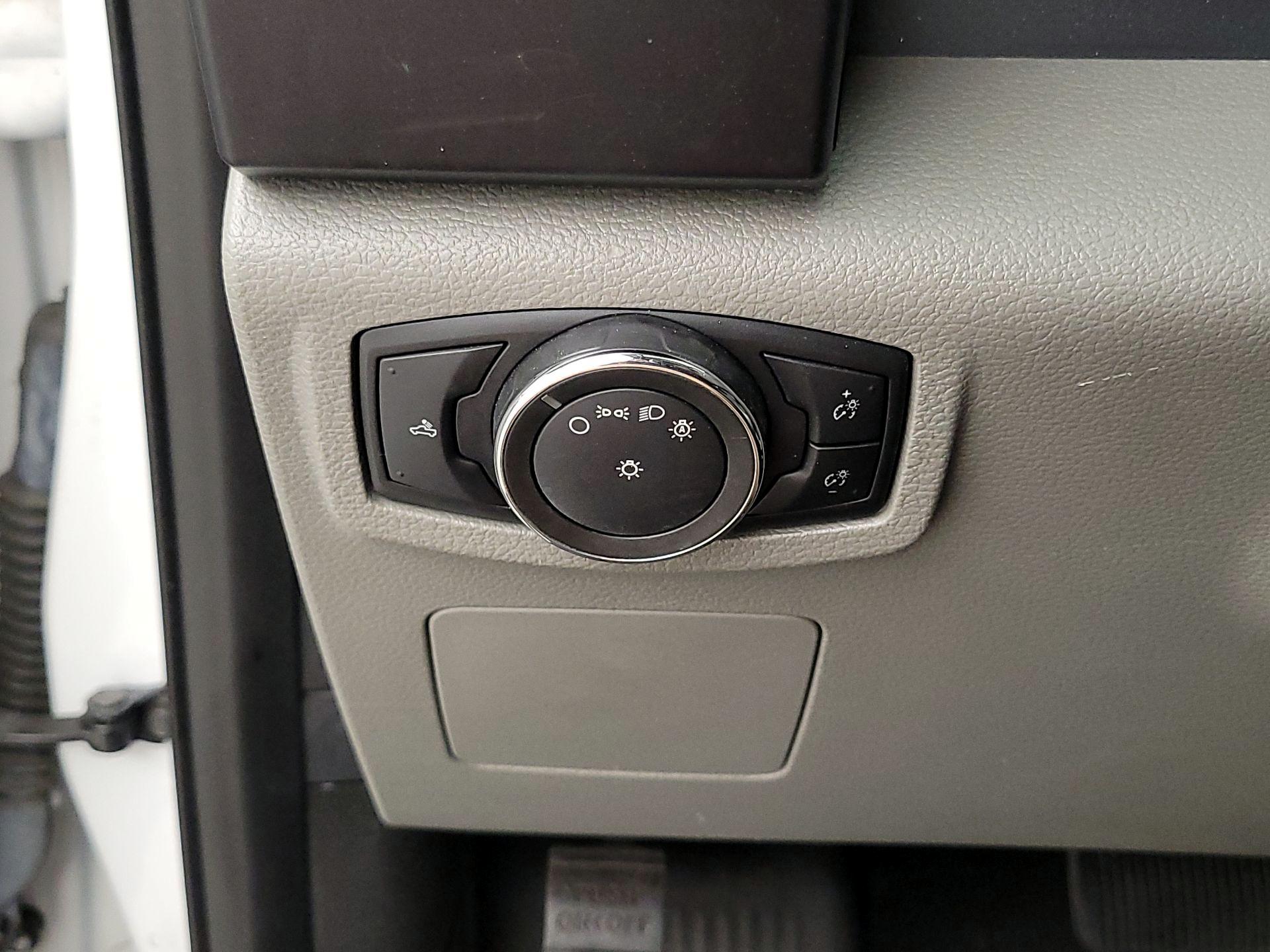 Thumbnail: 2016 Ford F-150 - 13