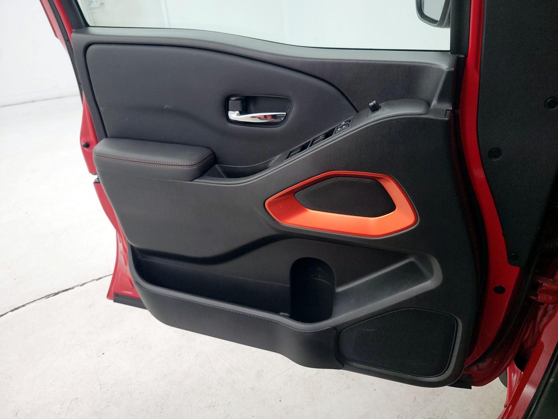 Thumbnail: 2022 Nissan Frontier - 12