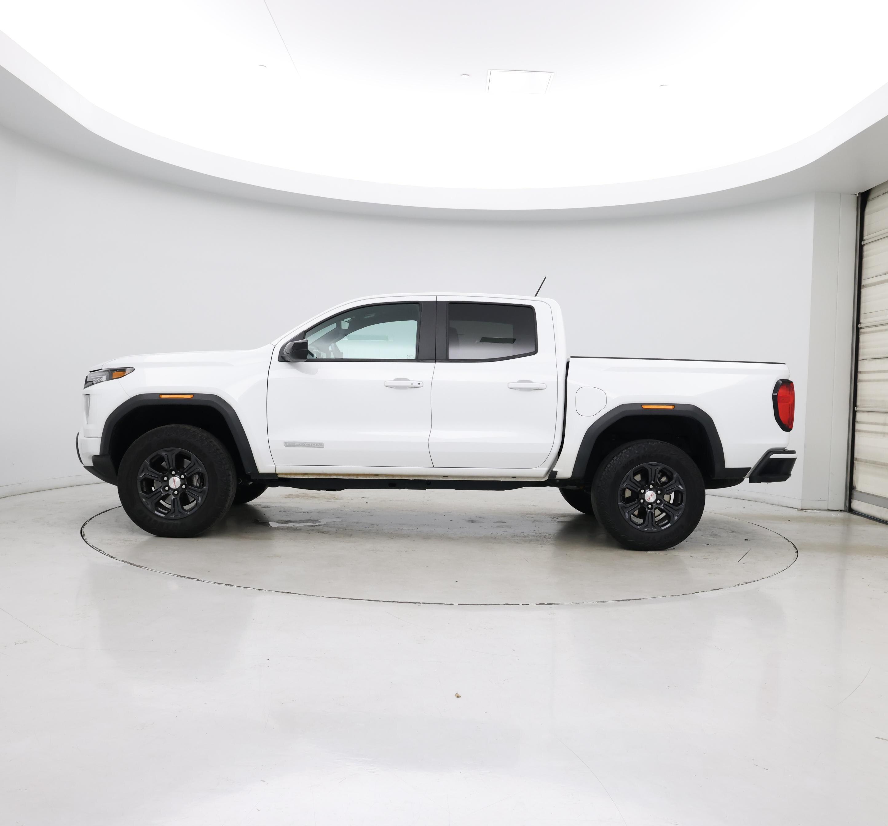 Thumbnail: 2023 GMC Canyon - 3