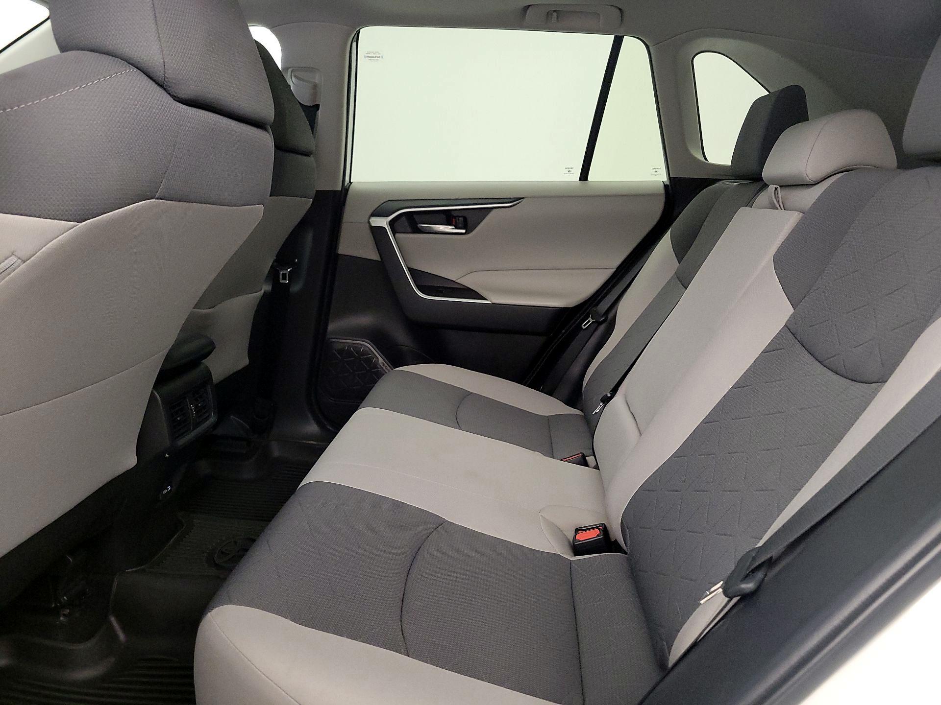 Thumbnail: 2023 Toyota RAV4 - 20