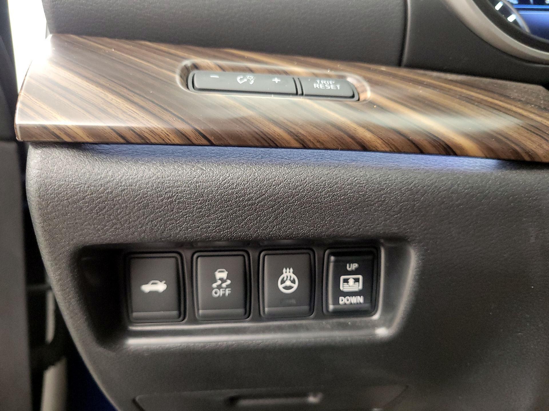 Thumbnail: 2016 Nissan Maxima - 13