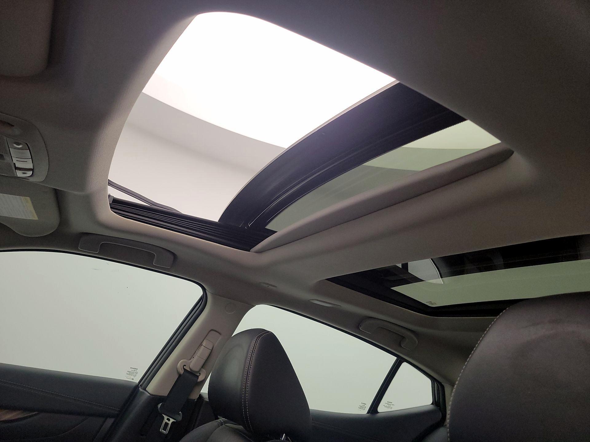 Thumbnail: 2016 Nissan Maxima - 19