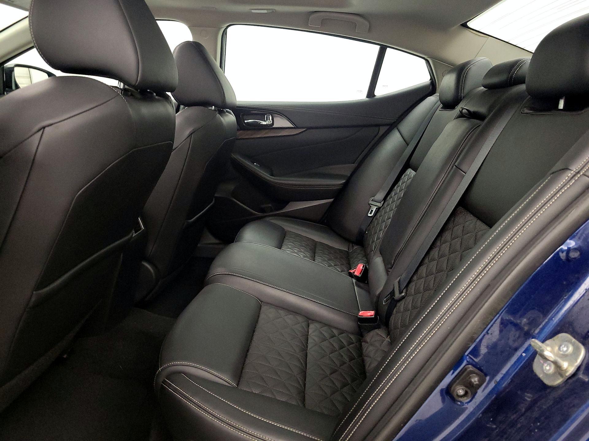 Thumbnail: 2016 Nissan Maxima - 20