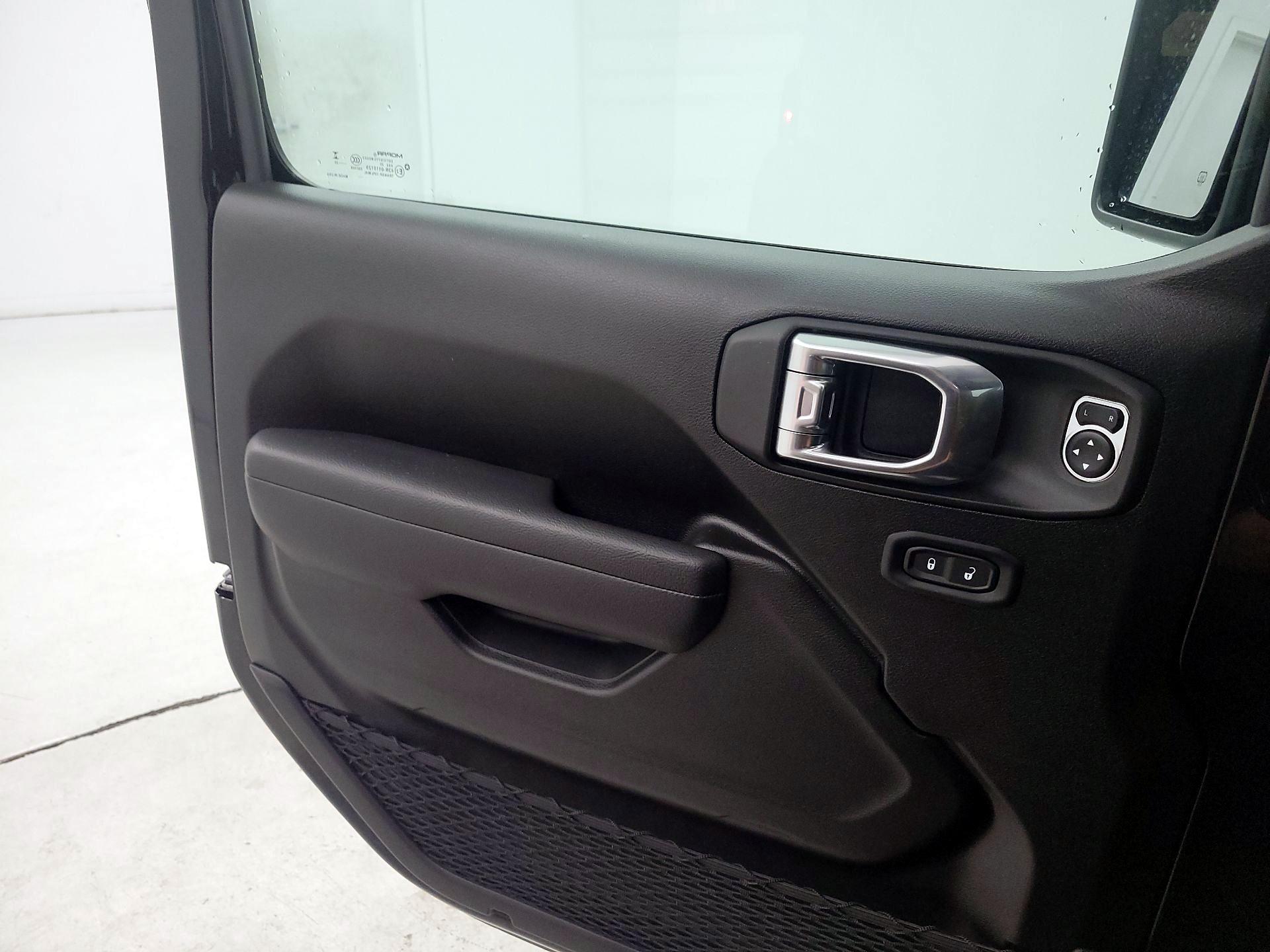 Thumbnail: 2025 Jeep Wrangler - 12