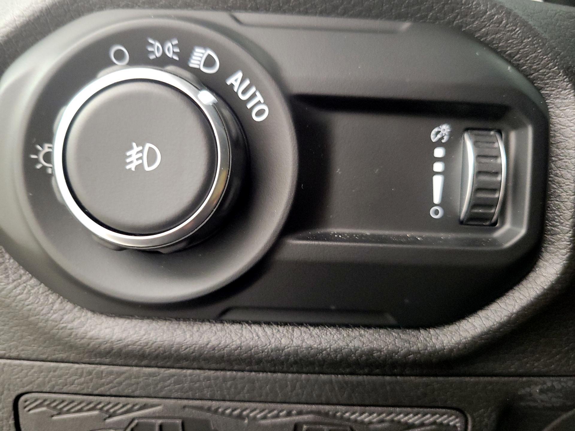 Thumbnail: 2025 Jeep Wrangler - 13